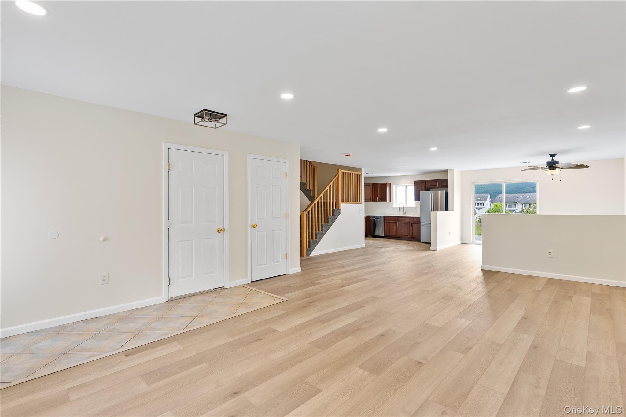 #4 photo, 221 Tamerisk Lane, 뉴욕주 New Windsor , NY 12553