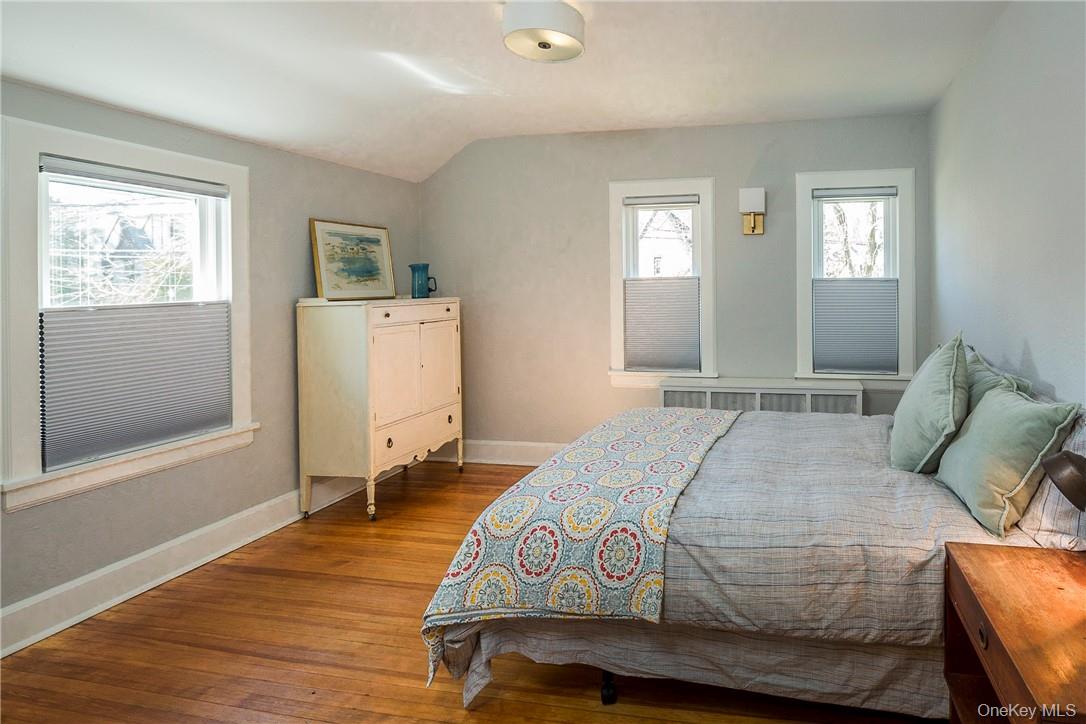 #10 photo, 64 Parkview Drive, Bronxville , NY 10708