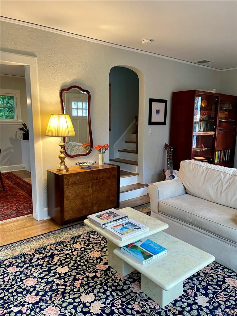 #2 photo, 64 Parkview Drive, Bronxville , NY 10708