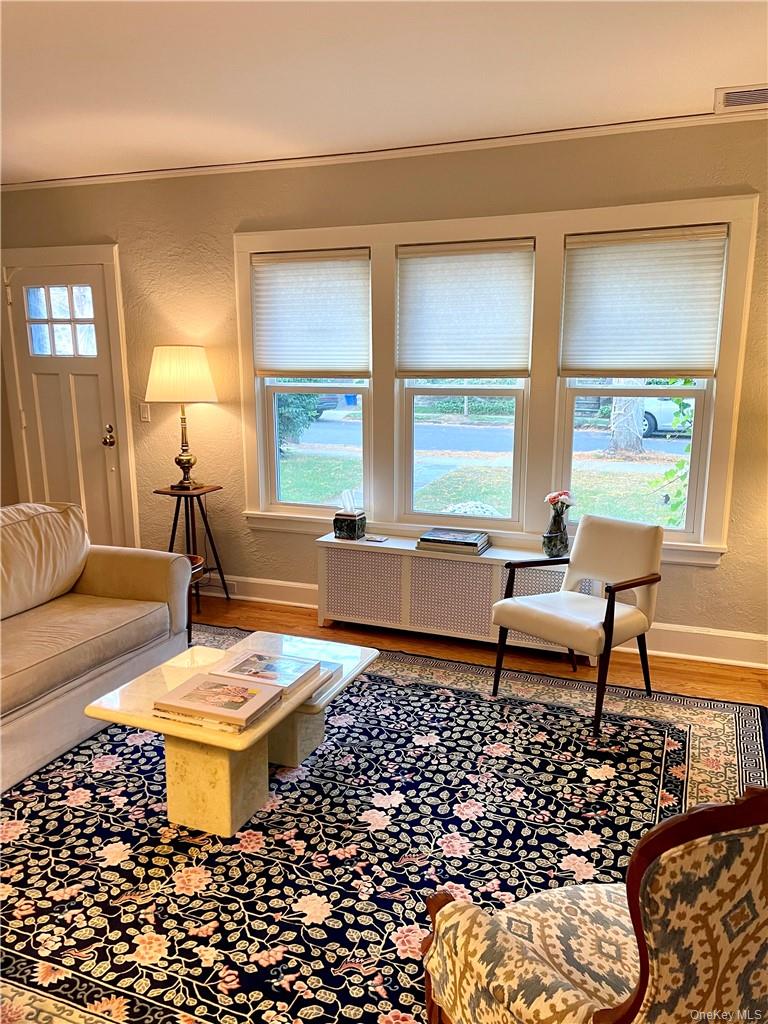 #4 photo, 64 Parkview Drive, Bronxville , NY 10708