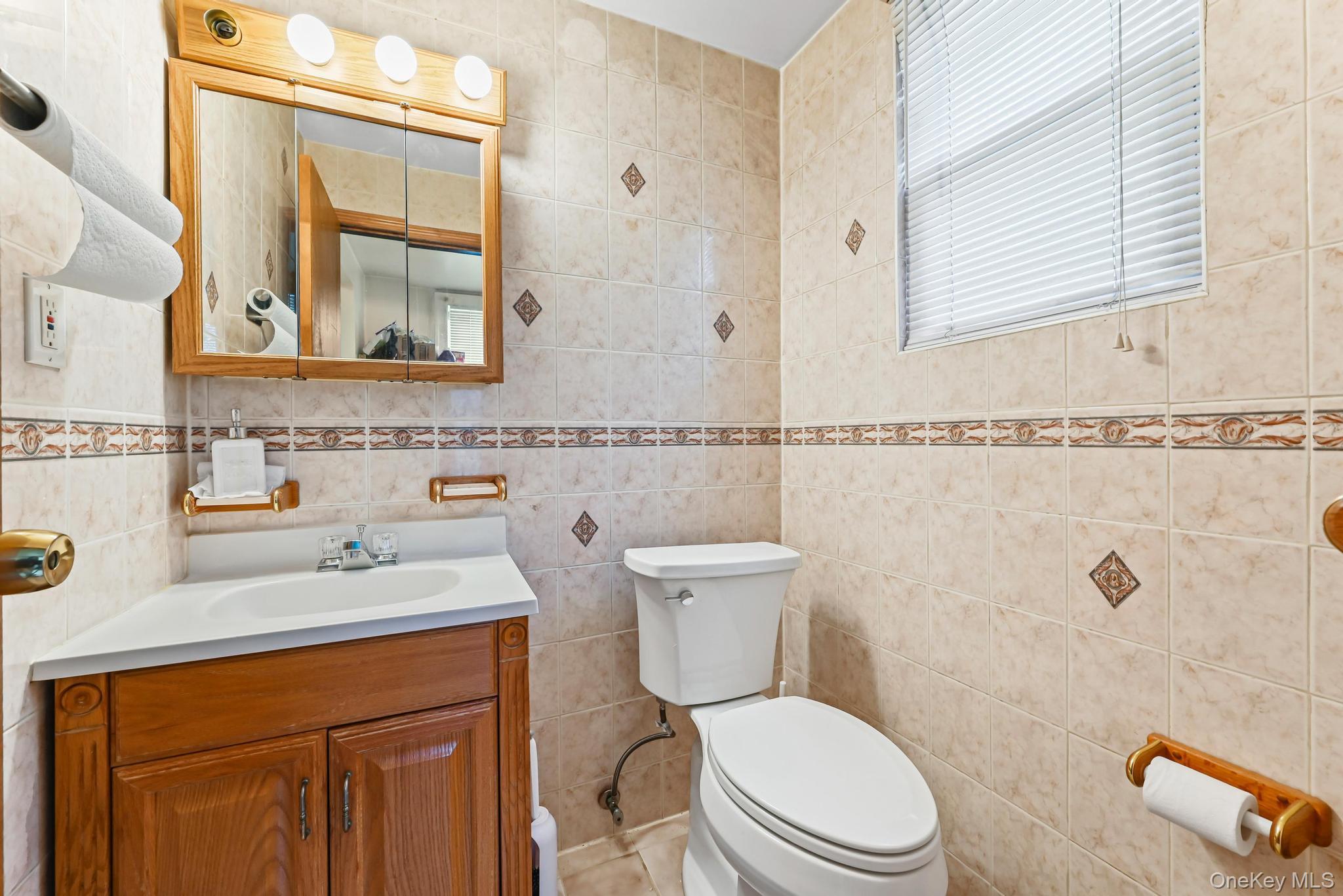 #13 photo, 188-31 Lewiston Avenue, Saint Albans , NY 11412