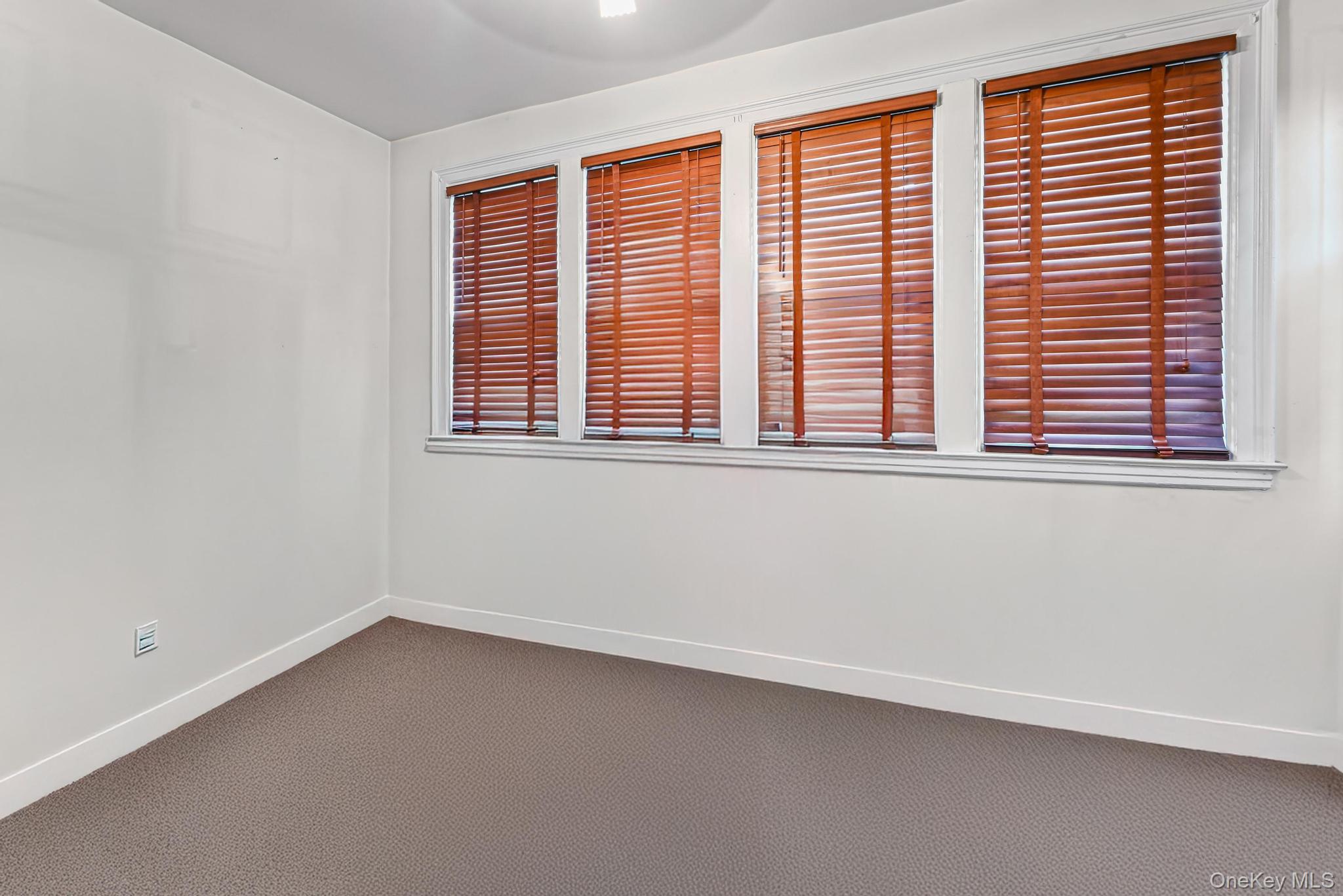 #18 photo, 188-31 Lewiston Avenue, Saint Albans , NY 11412