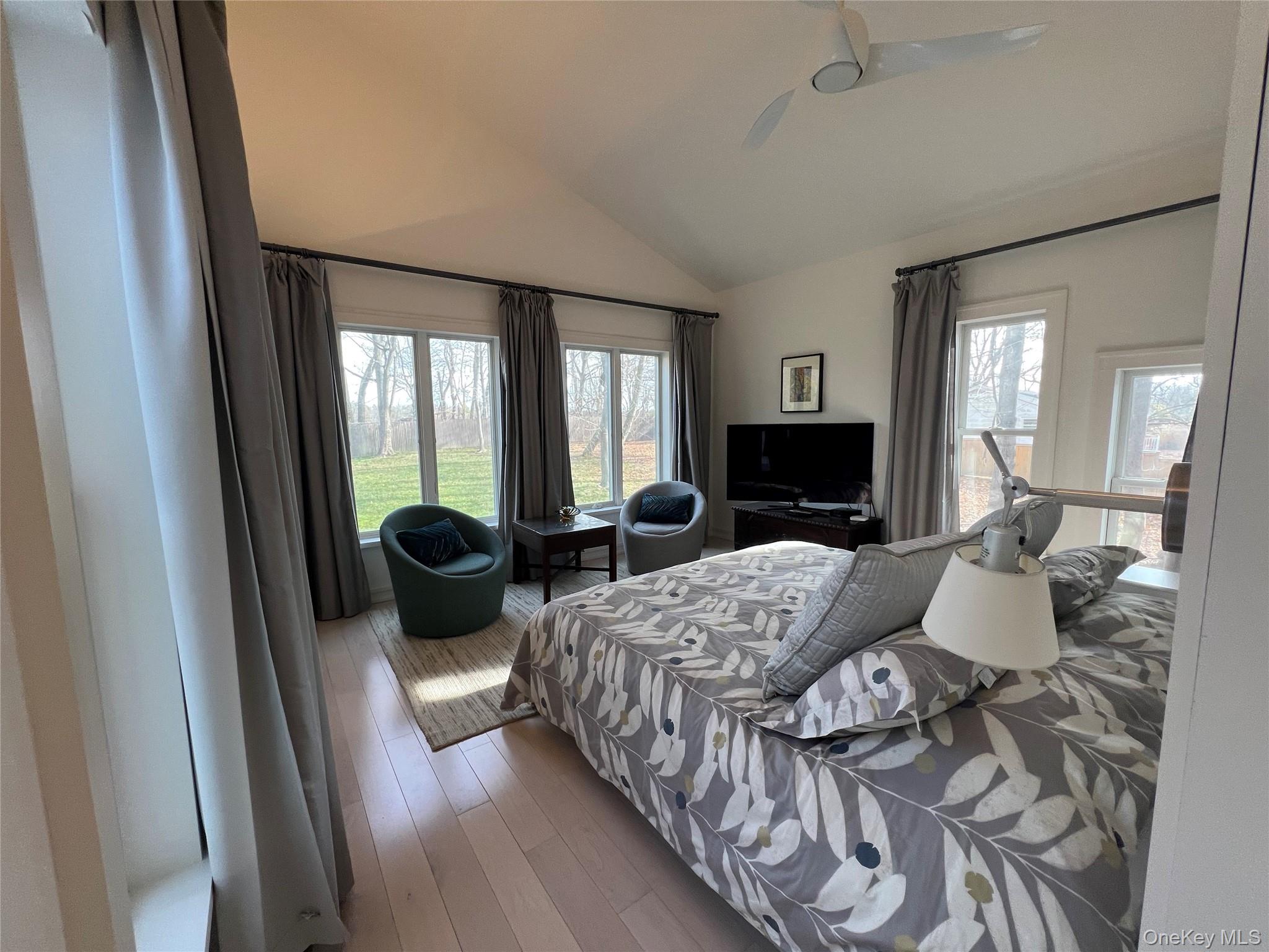 #14 photo, 42 N Menantic Road, सफ़ोक काउंटी Shelter Island , NY 11964