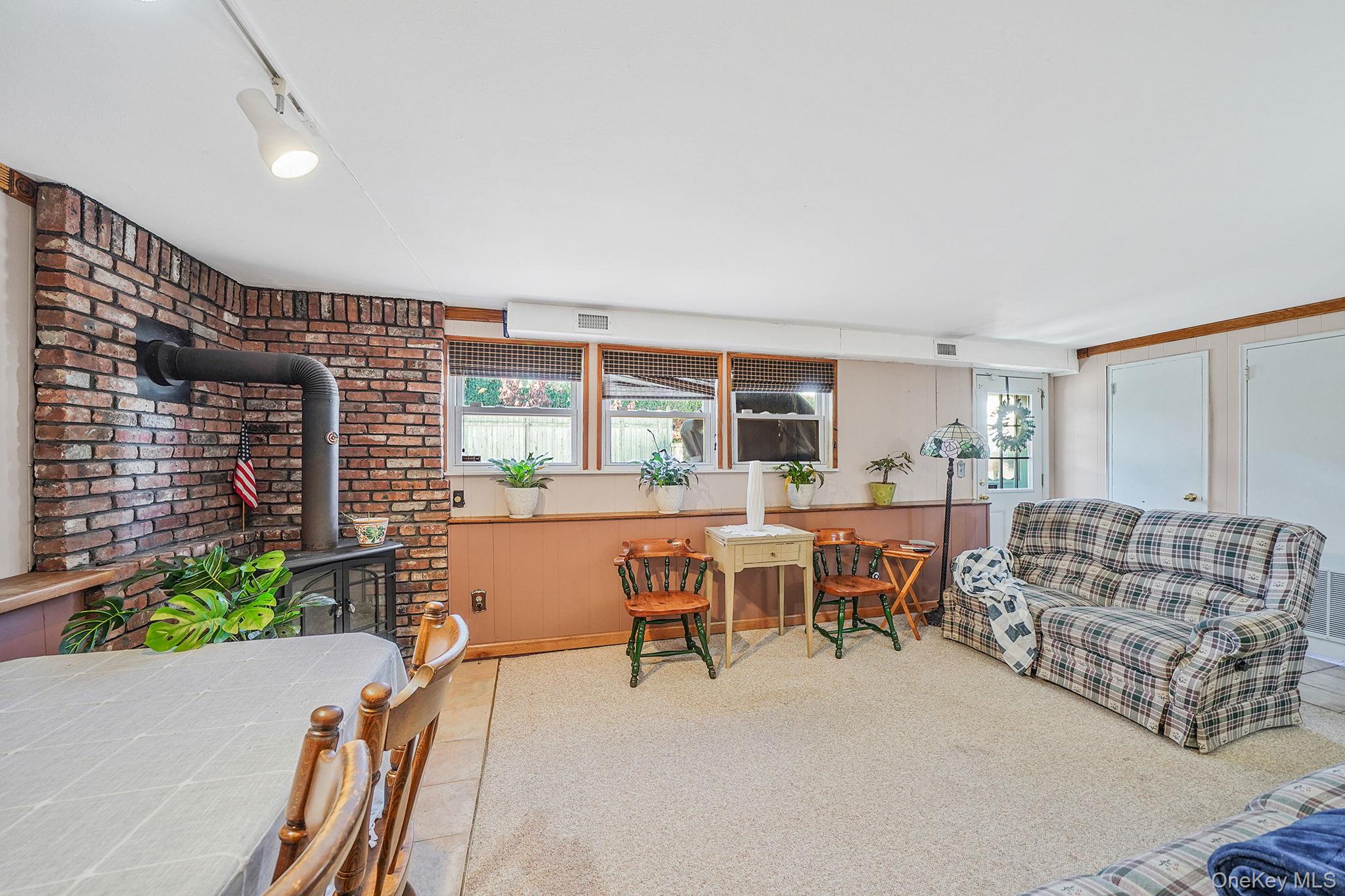 #11 photo, 45 Huron Street, सफ़ोक काउंटी Port Jefferson Station , NY 11776