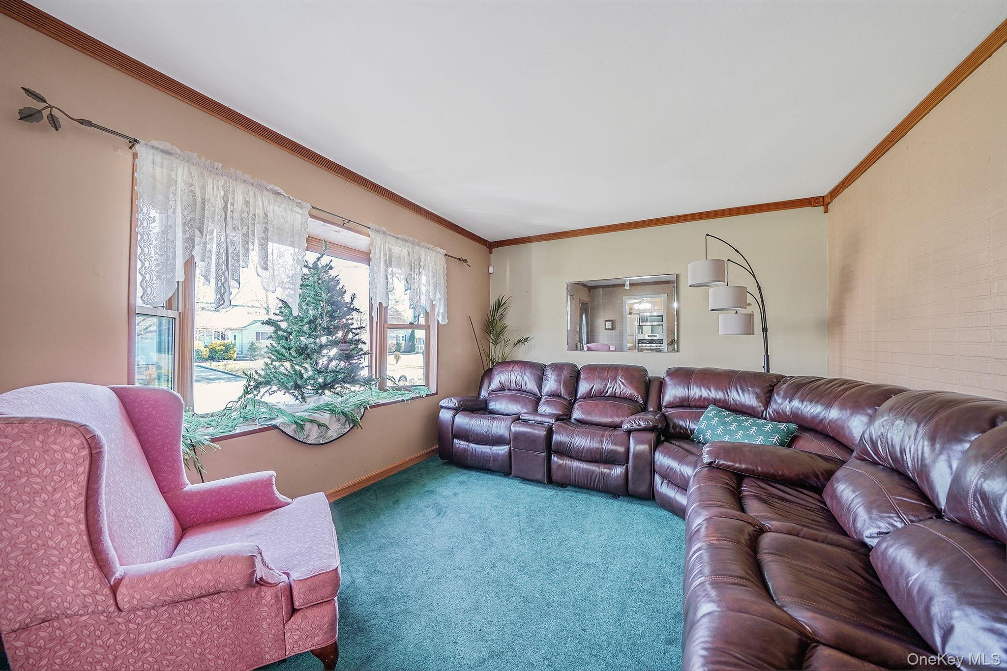 #2 photo, 45 Huron Street, सफ़ोक काउंटी Port Jefferson Station , NY 11776