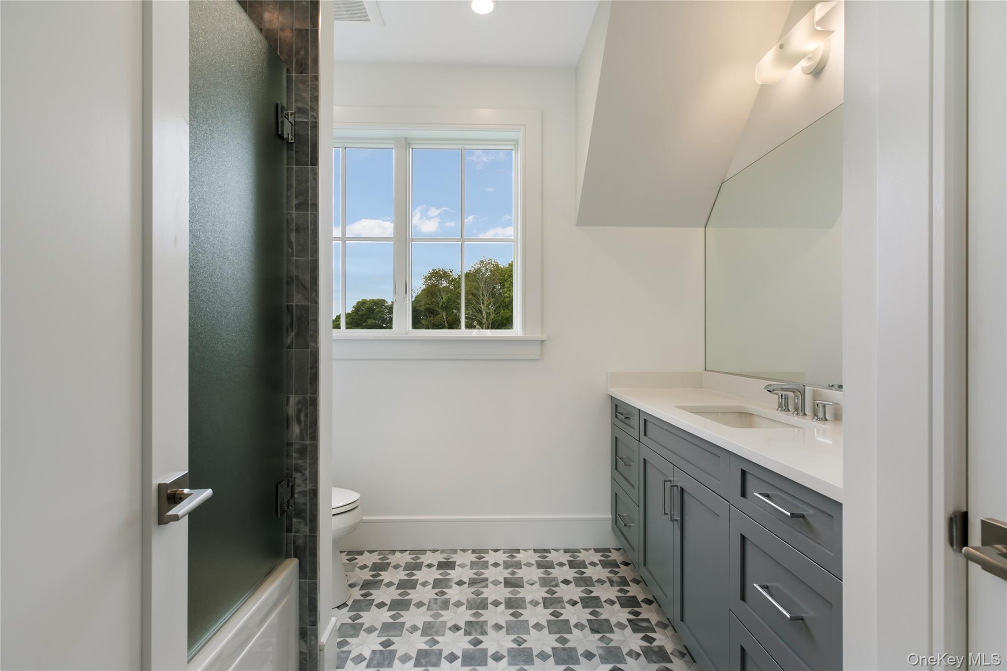 #11 photo, 17 Happy Lane, Westhampton Beach , NY 11978