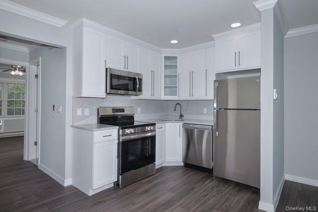 #2 photo, 241 W Main Street, מחוז סאפוק Bay Shore , NY 11706