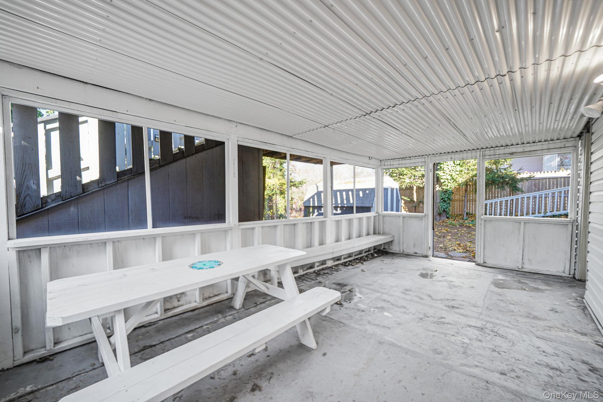 #13 photo, 11 Amityville Road, सफ़ोक काउंटी Sound Beach , NY 11789