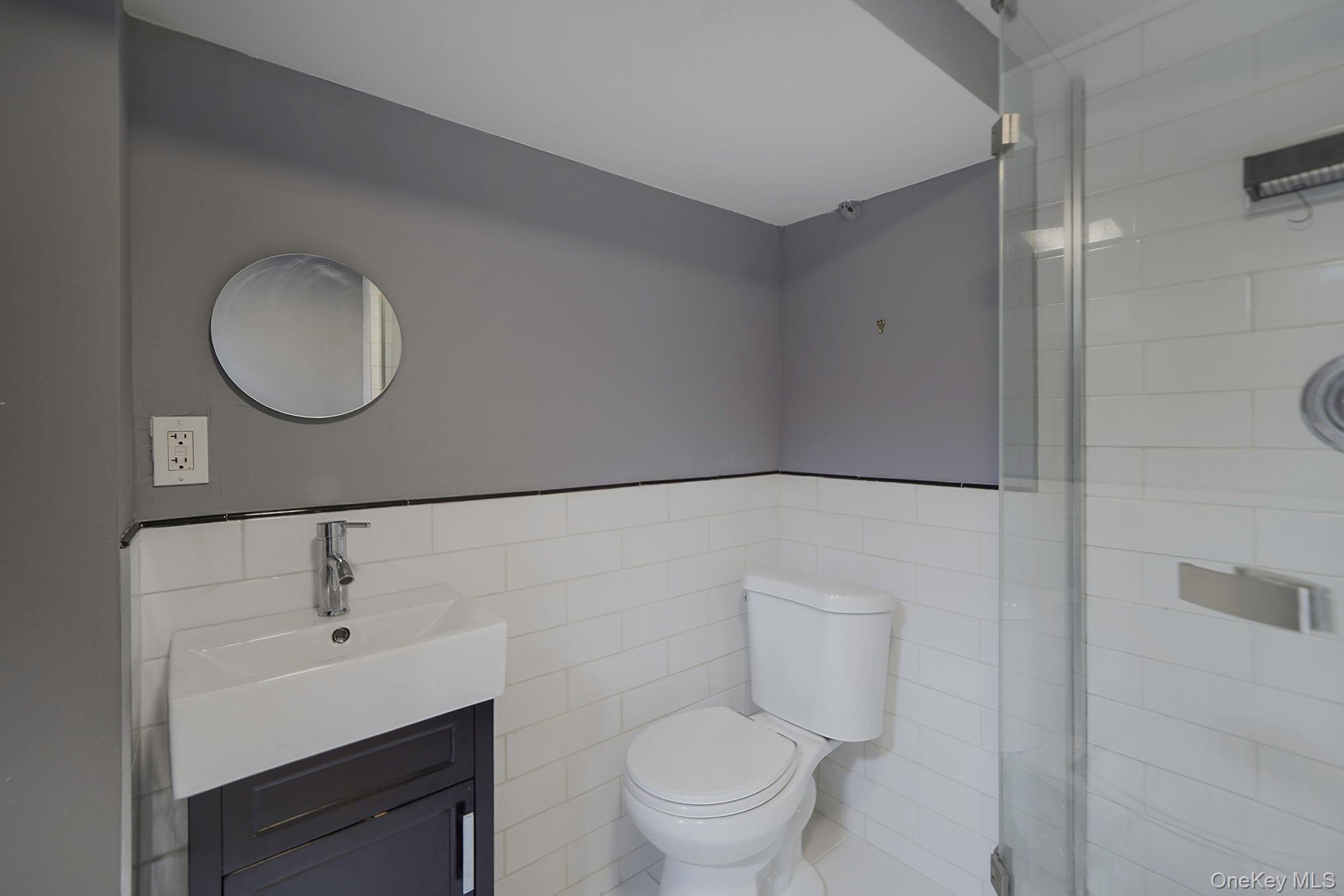 #6 photo, 11 Amityville Road, सफ़ोक काउंटी Sound Beach , NY 11789