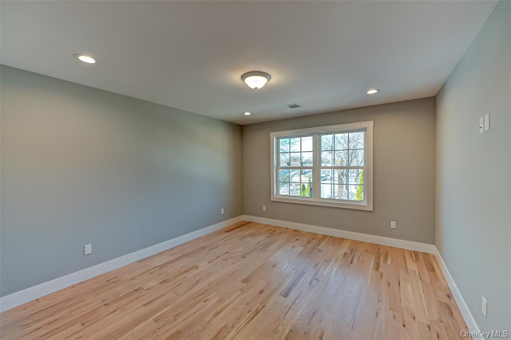 #15 photo, 1012 Olympia Road, Bellmore , NY 11710