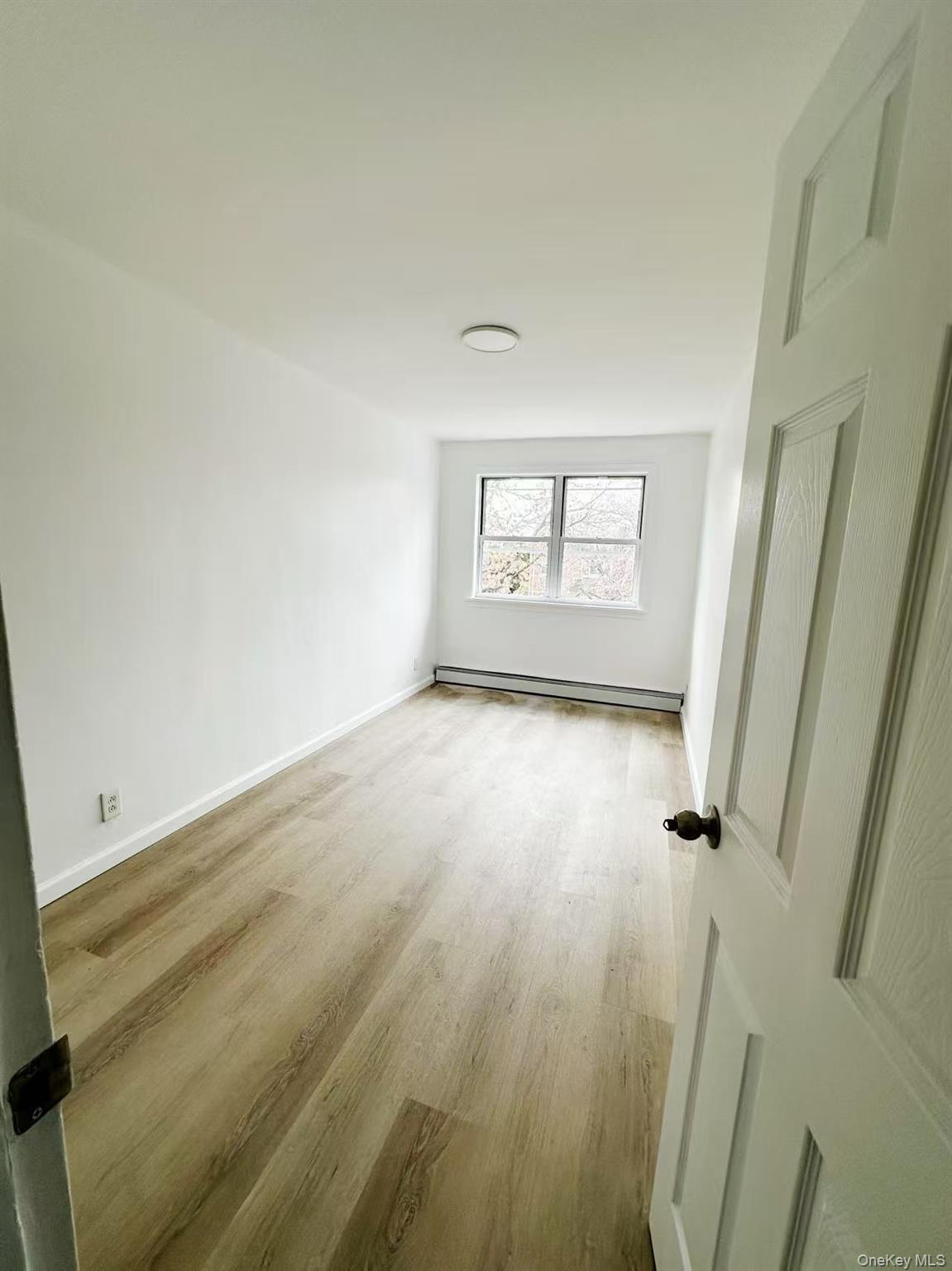 #4 photo, 14206 Horace Harding Expressway, फ्लशिंग Flushing , NY 11367