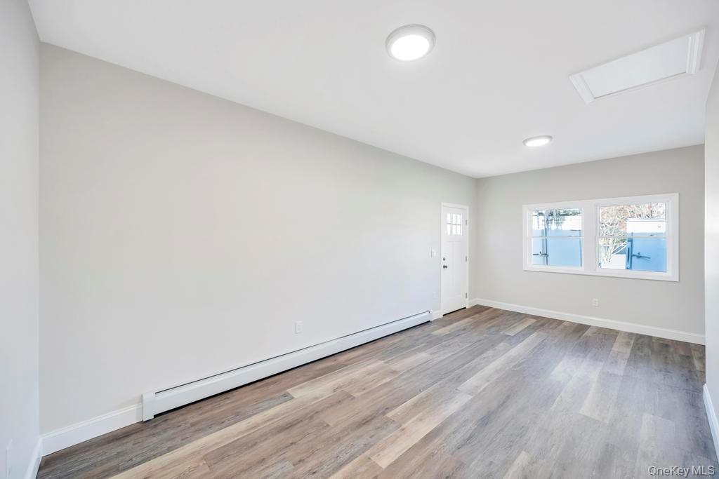 #13 photo, 16 Columbus Avenue, מחוז סאפוק Brentwood , NY 11717