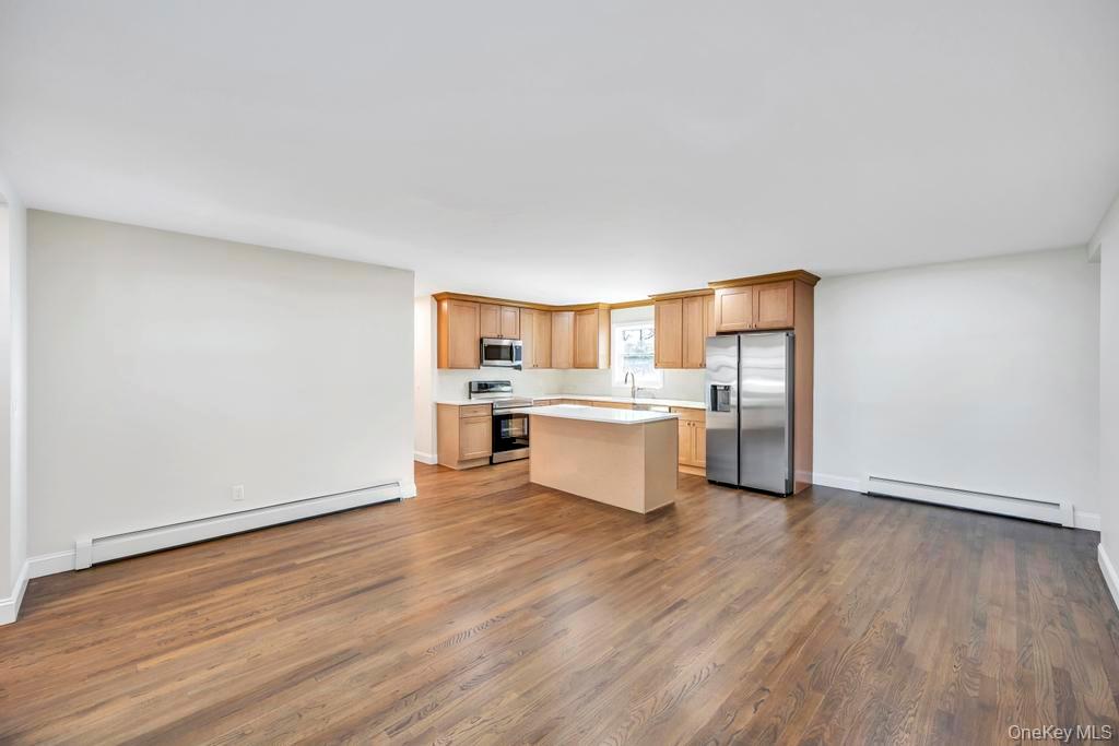 #7 photo, 16 Columbus Avenue, מחוז סאפוק Brentwood , NY 11717