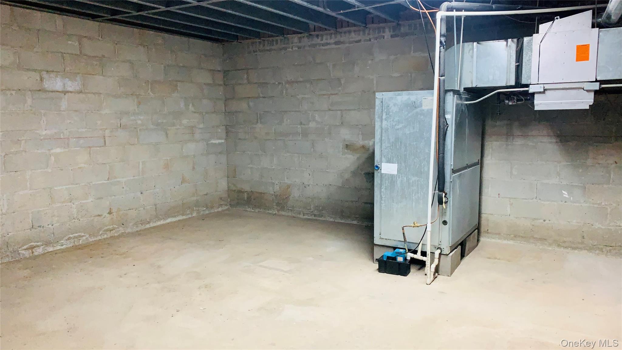 #11 photo, 13681 Roosevelt Avenue, 法拉盛 Flushing , NY 11354