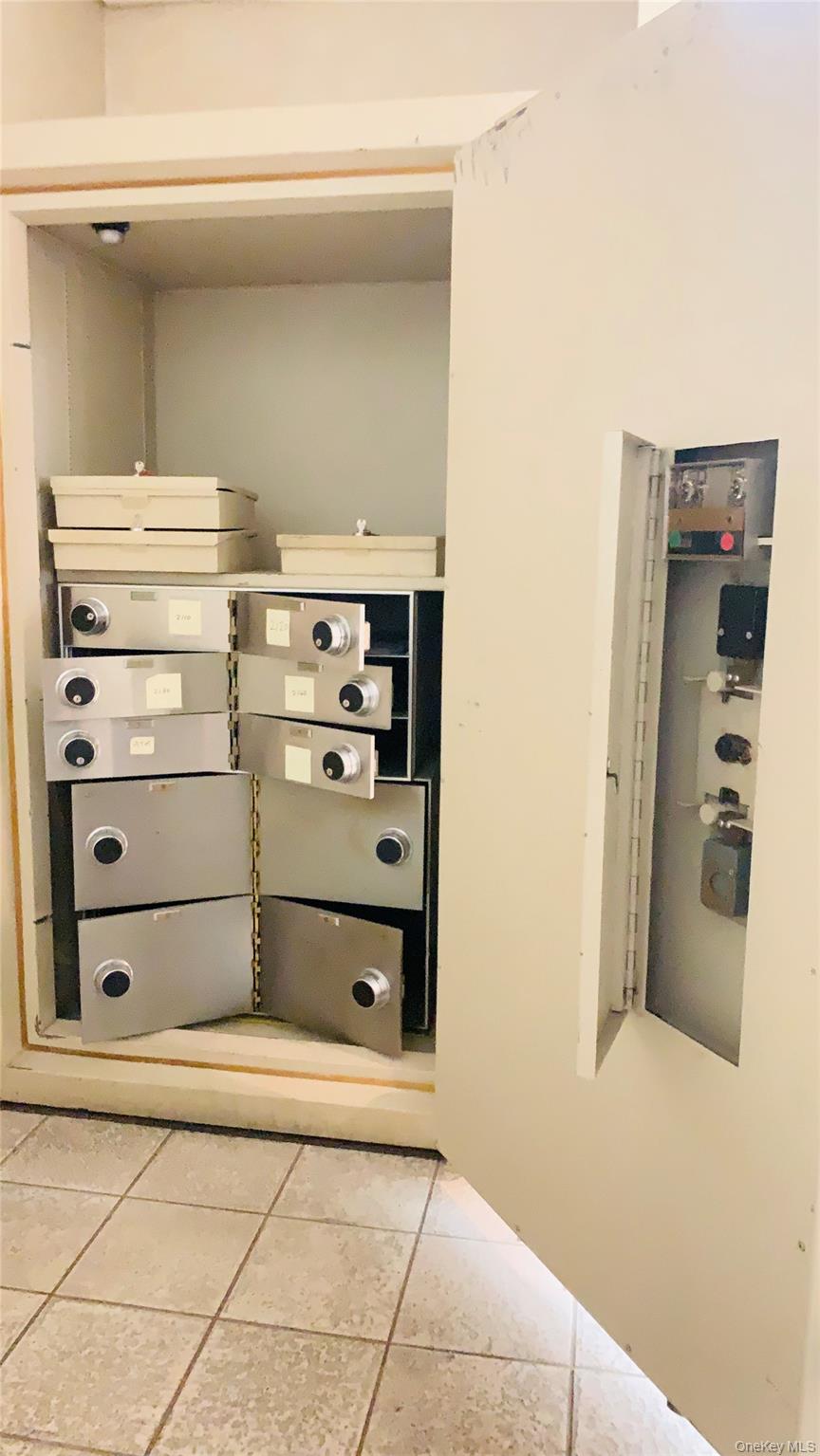 #6 photo, 13681 Roosevelt Avenue, 法拉盛 Flushing , NY 11354