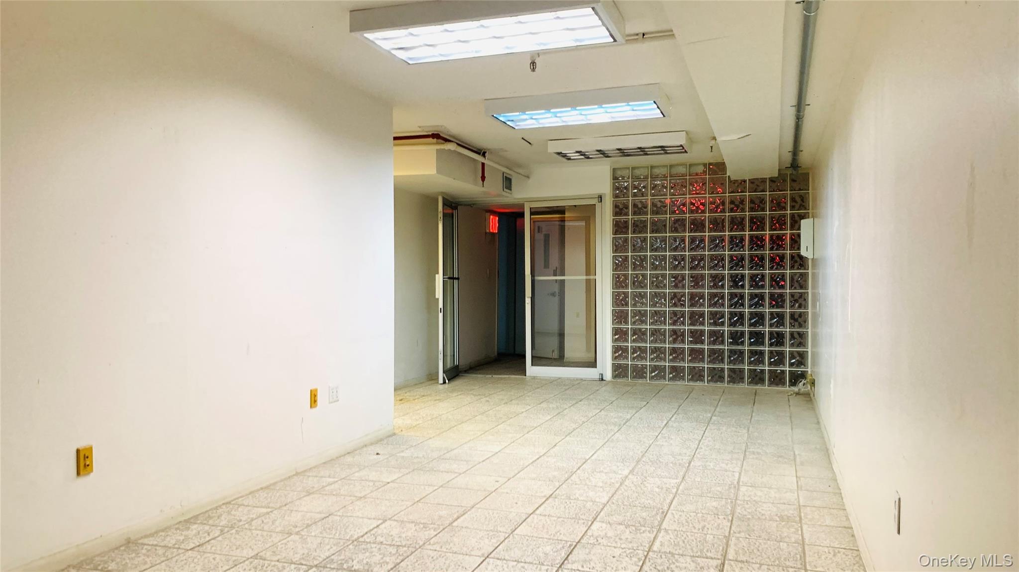 #7 photo, 13681 Roosevelt Avenue, 法拉盛 Flushing , NY 11354