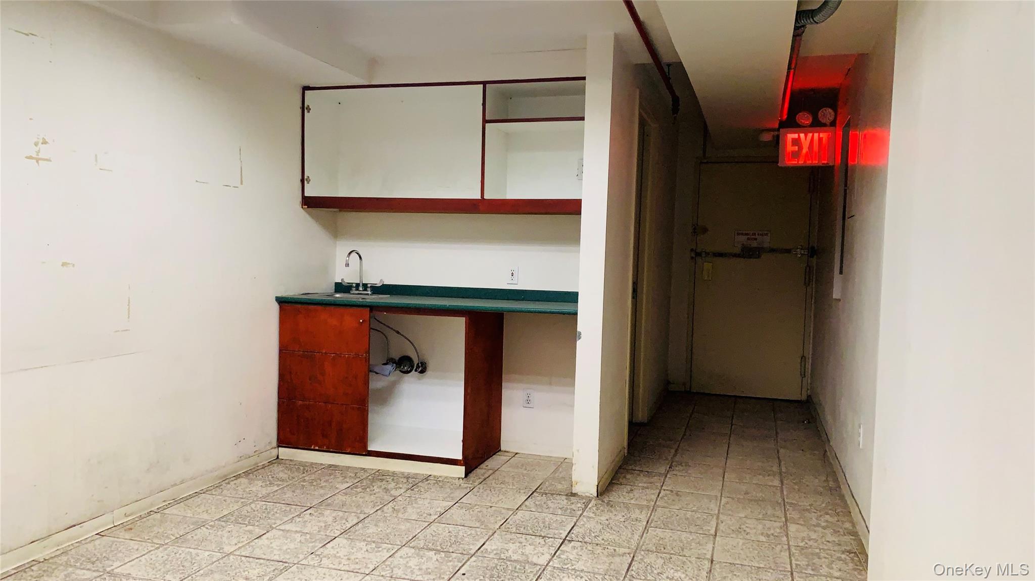 #8 photo, 13681 Roosevelt Avenue, 法拉盛 Flushing , NY 11354