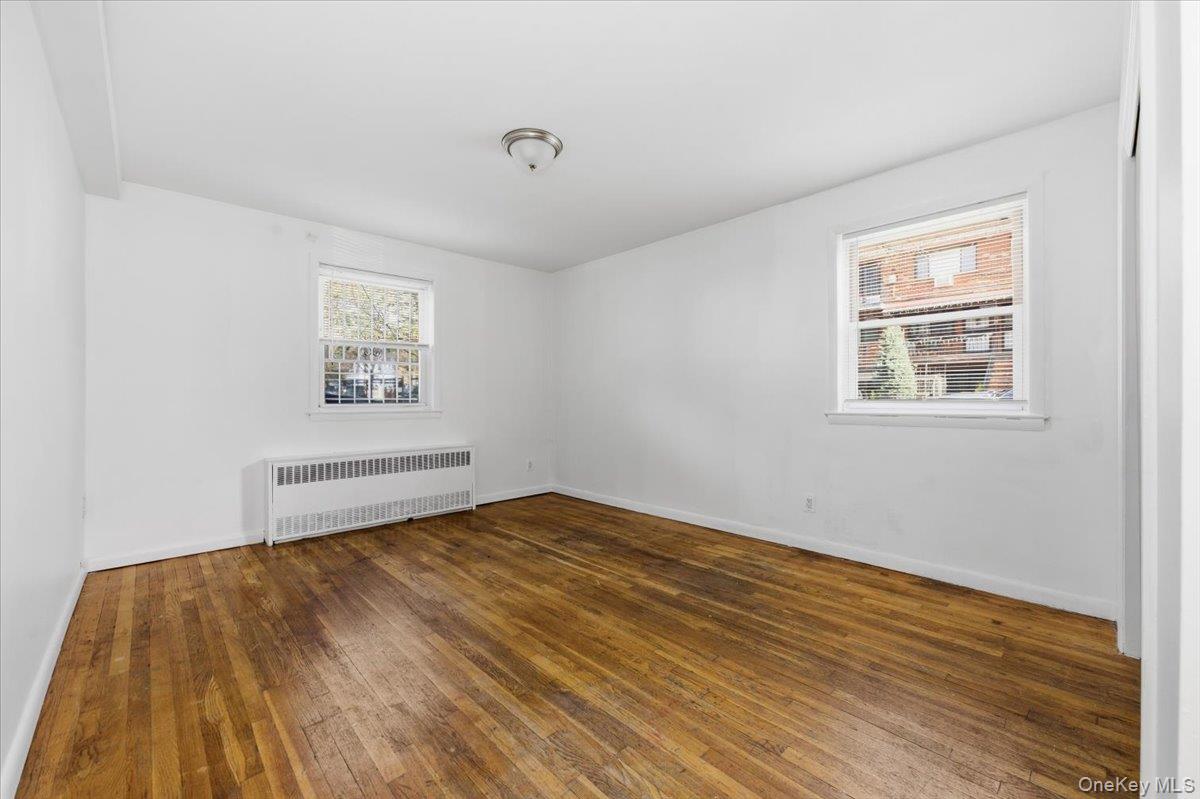 #12 photo, 24-60 81st Street, 뉴욕퀸즈 East Elmhurst , NY 11370