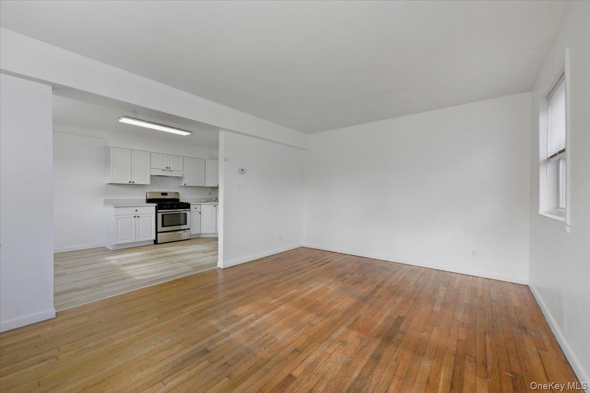 #5 photo, 24-60 81st Street, 뉴욕퀸즈 East Elmhurst , NY 11370