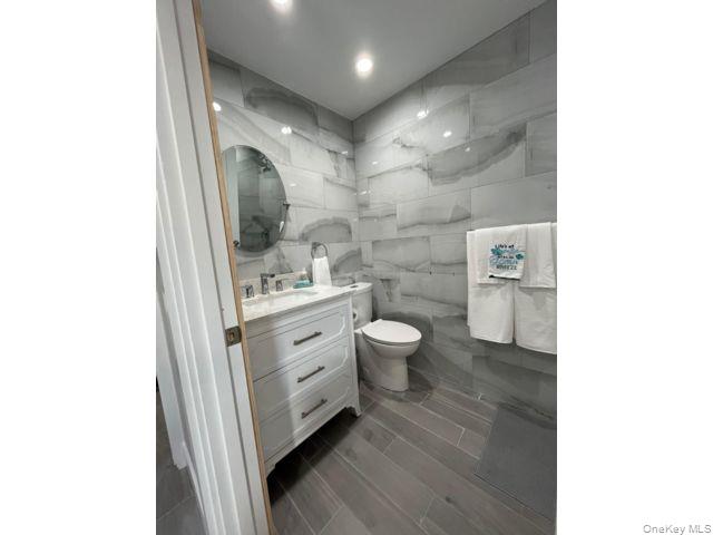 #10 photo, 190 Beach 109th Street, Rockaway Park , NY 11694