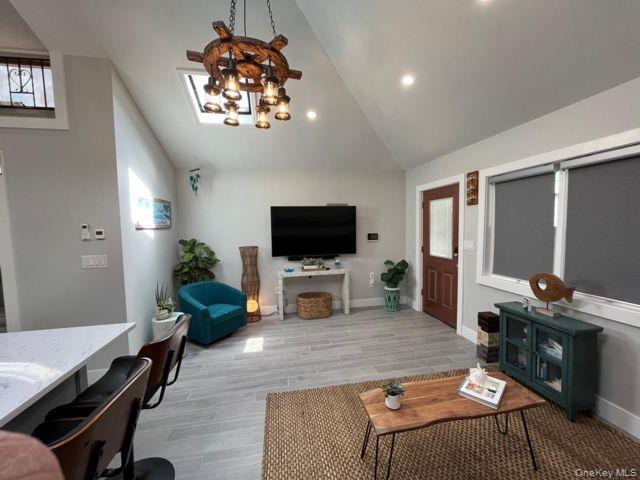 #8 photo, 190 Beach 109th Street, Rockaway Park , NY 11694