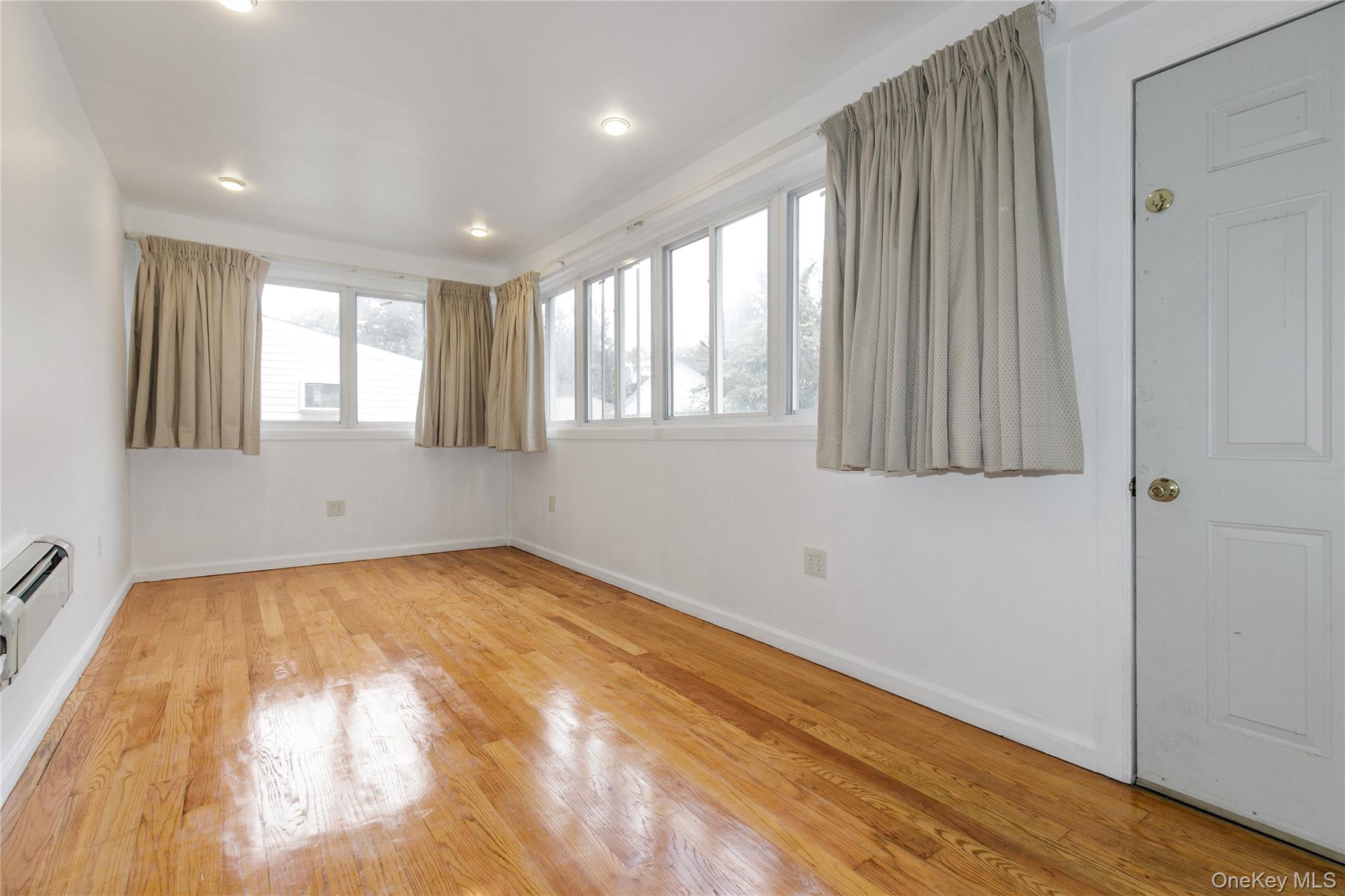 #6 photo, 4623 Arcadia Lane, Great Neck , NY 11020