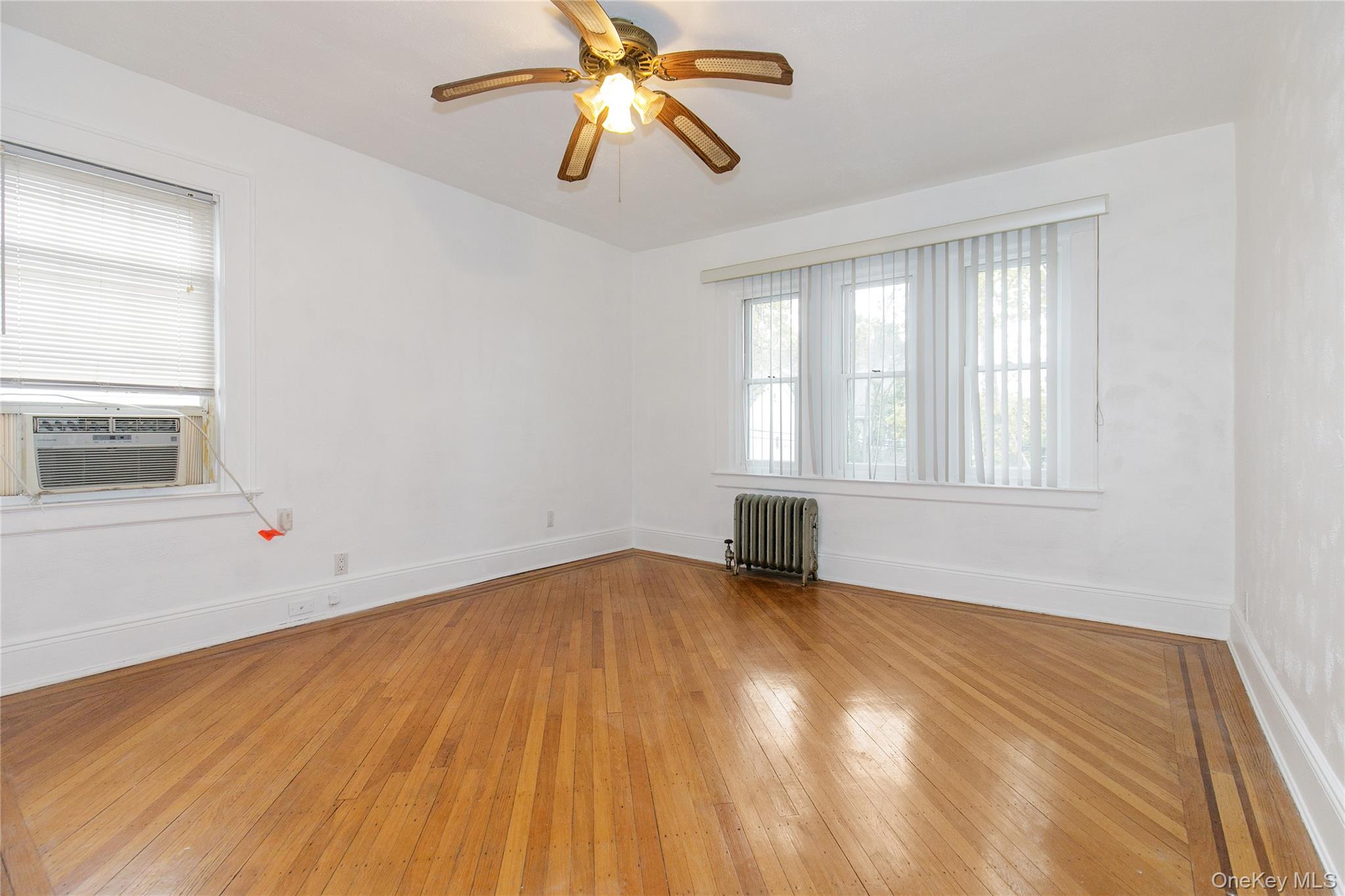 #7 photo, 4623 Arcadia Lane, Great Neck , NY 11020