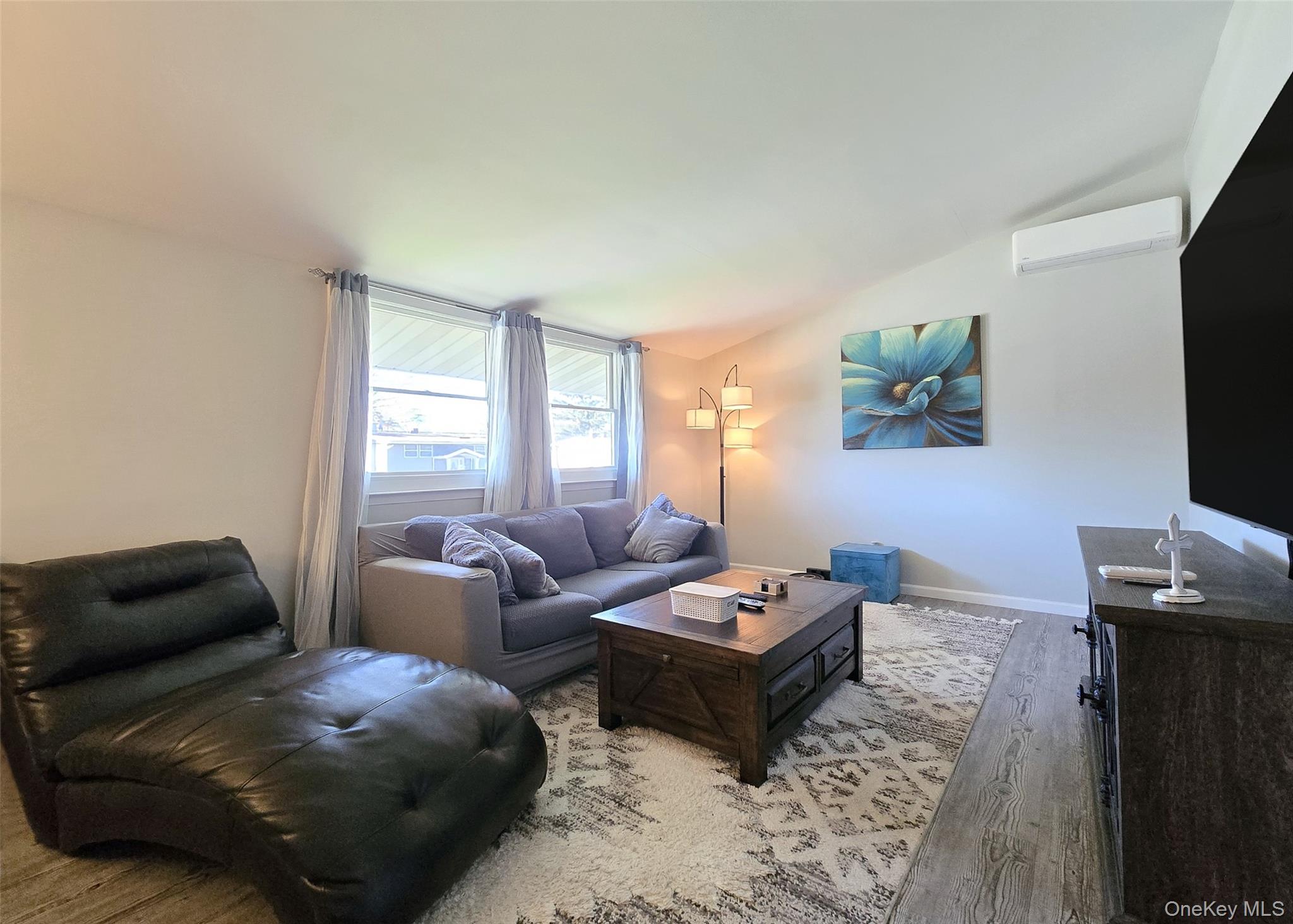 #14 photo, 373 Magnolia Drive, 东长岛 Selden , NY 11784