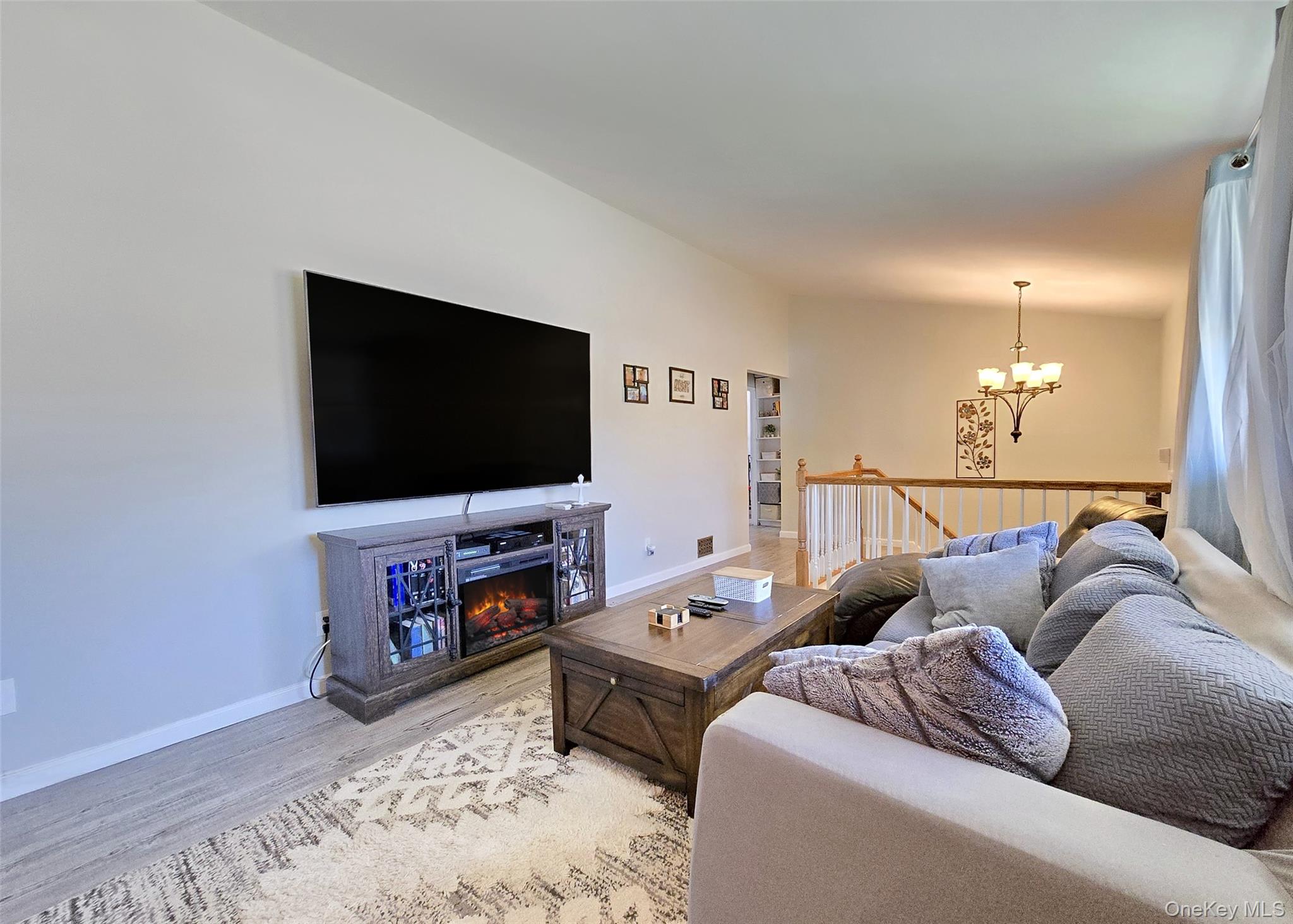 #15 photo, 373 Magnolia Drive, 东长岛 Selden , NY 11784