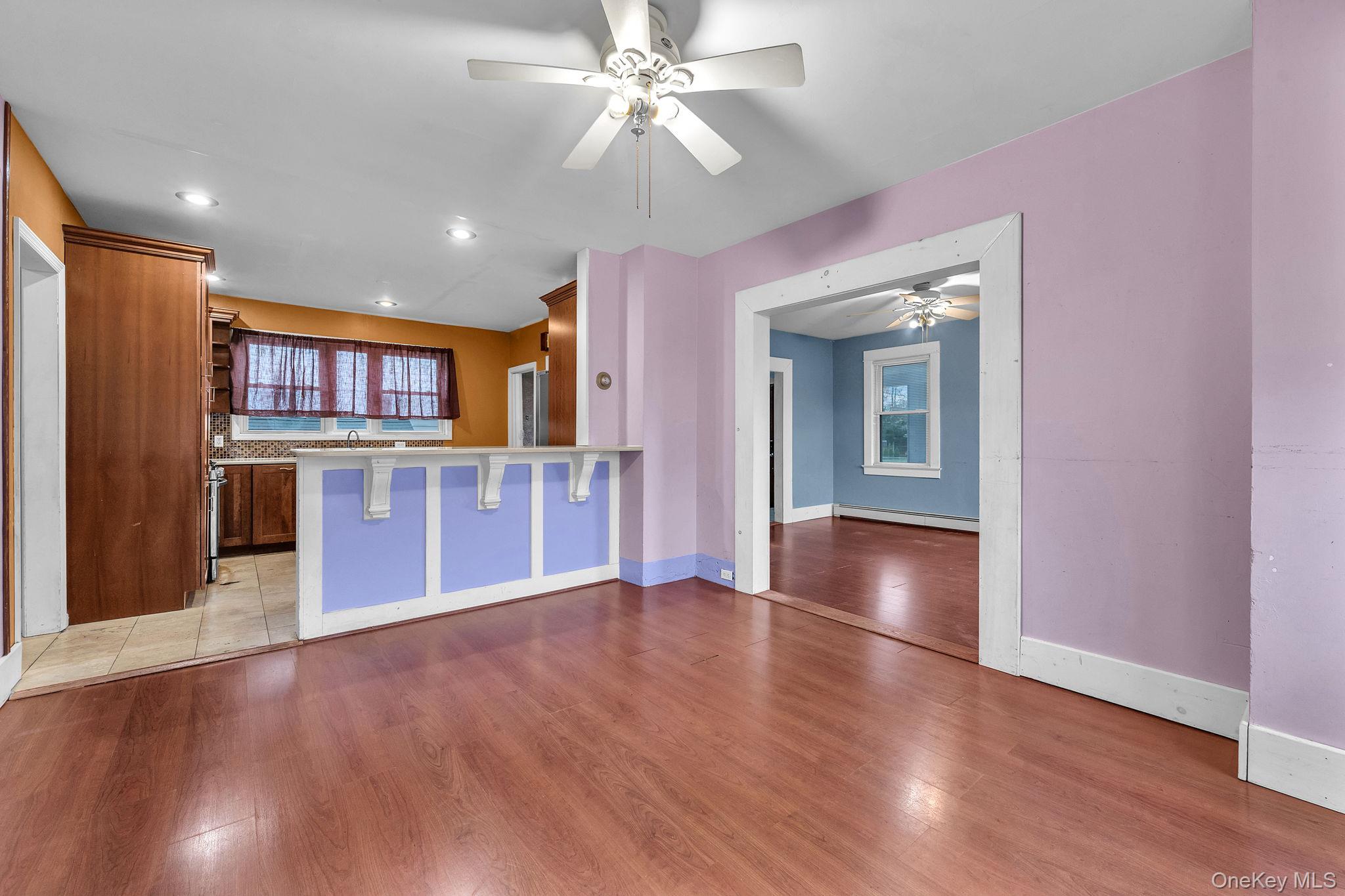 #11 photo, 4 3rd Avenue, מחוז סאפוק East Islip , NY 11730