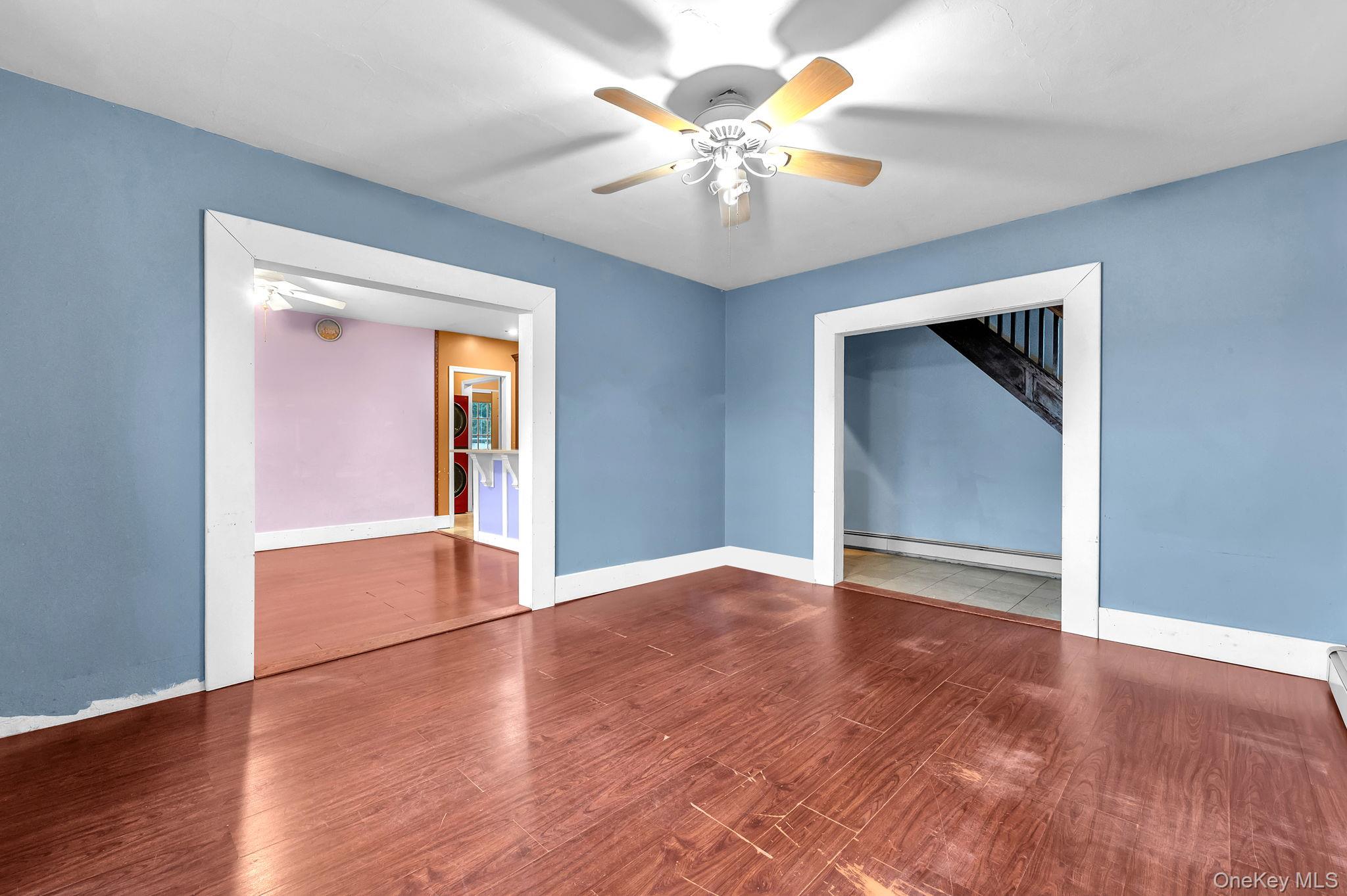 #9 photo, 4 3rd Avenue, מחוז סאפוק East Islip , NY 11730