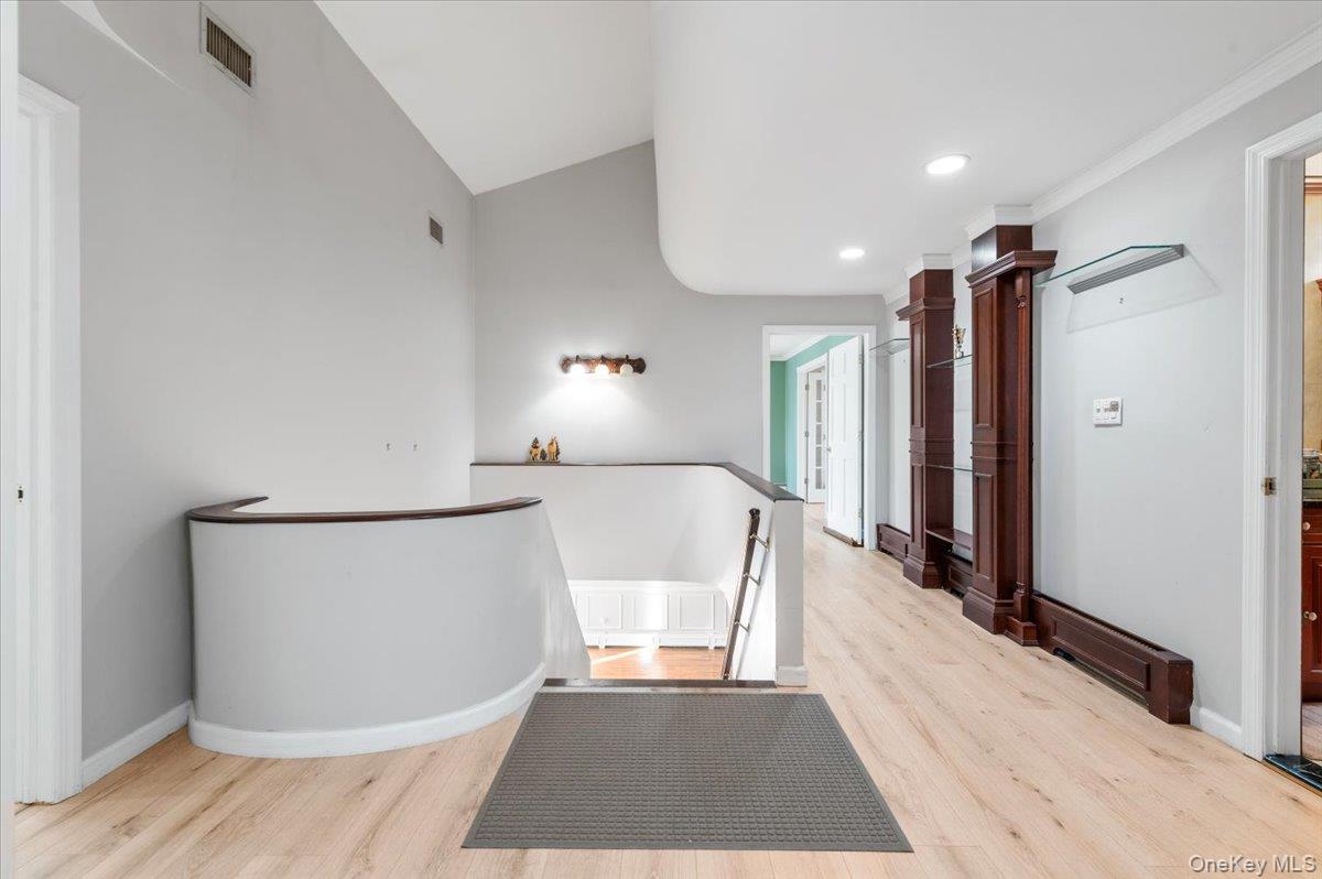 #20 photo, 10 Faulkner Lane, सफ़ोक काउंटी Dix Hills , NY 11746