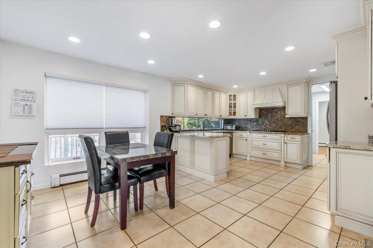 #7 photo, 10 Faulkner Lane, सफ़ोक काउंटी Dix Hills , NY 11746