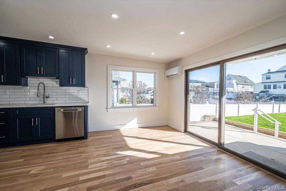 #11 photo, 55 Alhambra Road, नासाउ काउंटी Massapequa , NY 11758