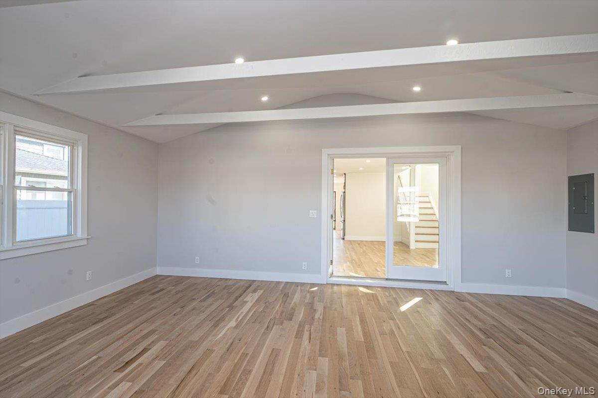 #13 photo, 55 Alhambra Road, नासाउ काउंटी Massapequa , NY 11758