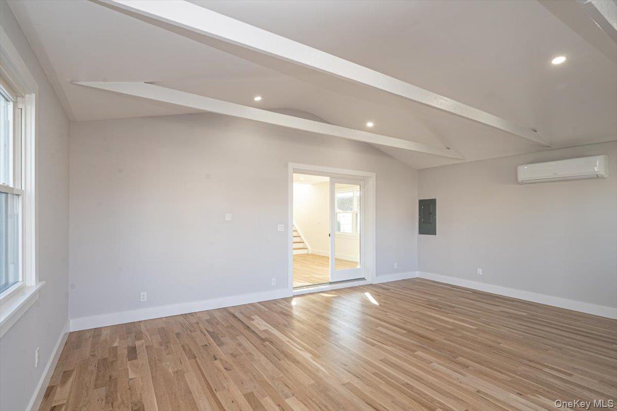 #14 photo, 55 Alhambra Road, नासाउ काउंटी Massapequa , NY 11758