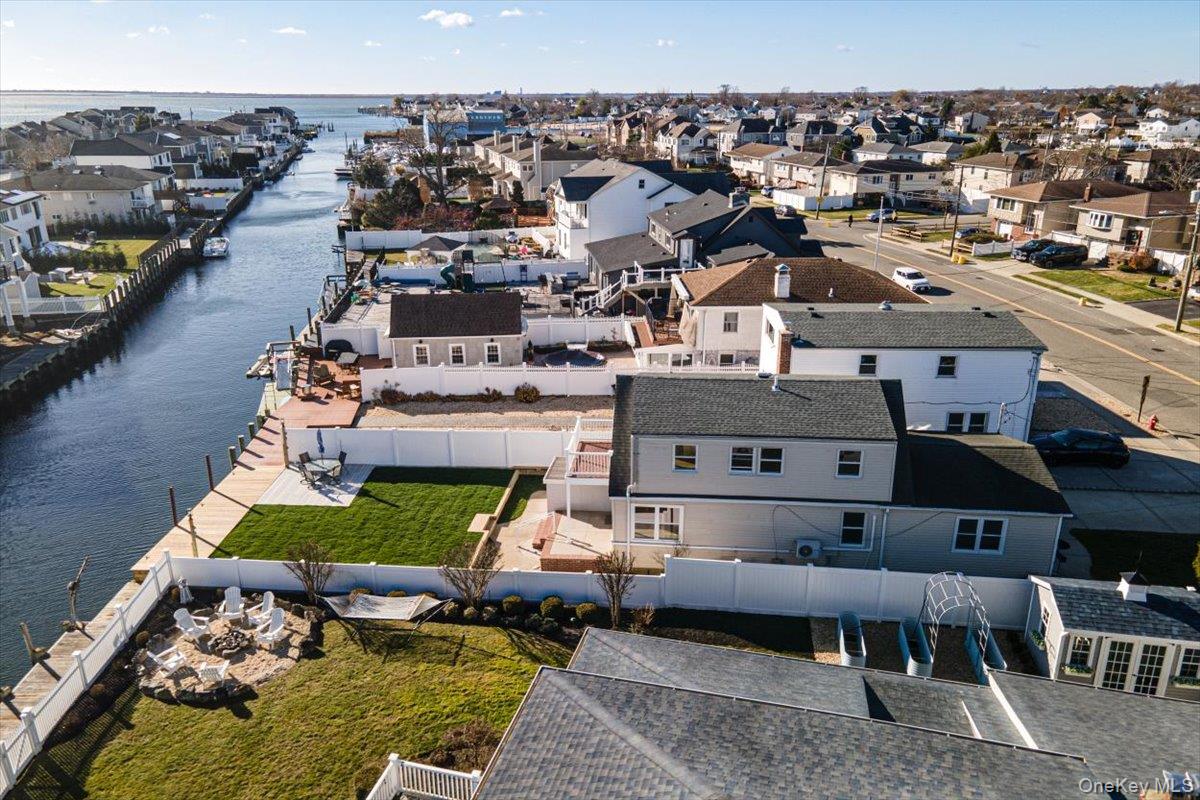 #4 photo, 55 Alhambra Road, नासाउ काउंटी Massapequa , NY 11758