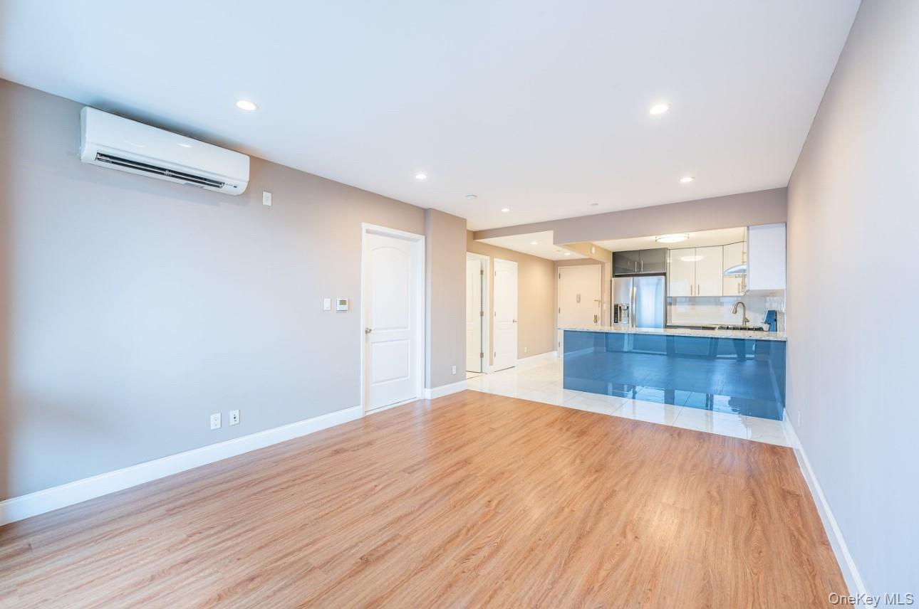 #11 photo, 45-16 NE 83rd street Street, 뉴욕퀸즈 Elmhurst , NY 11373