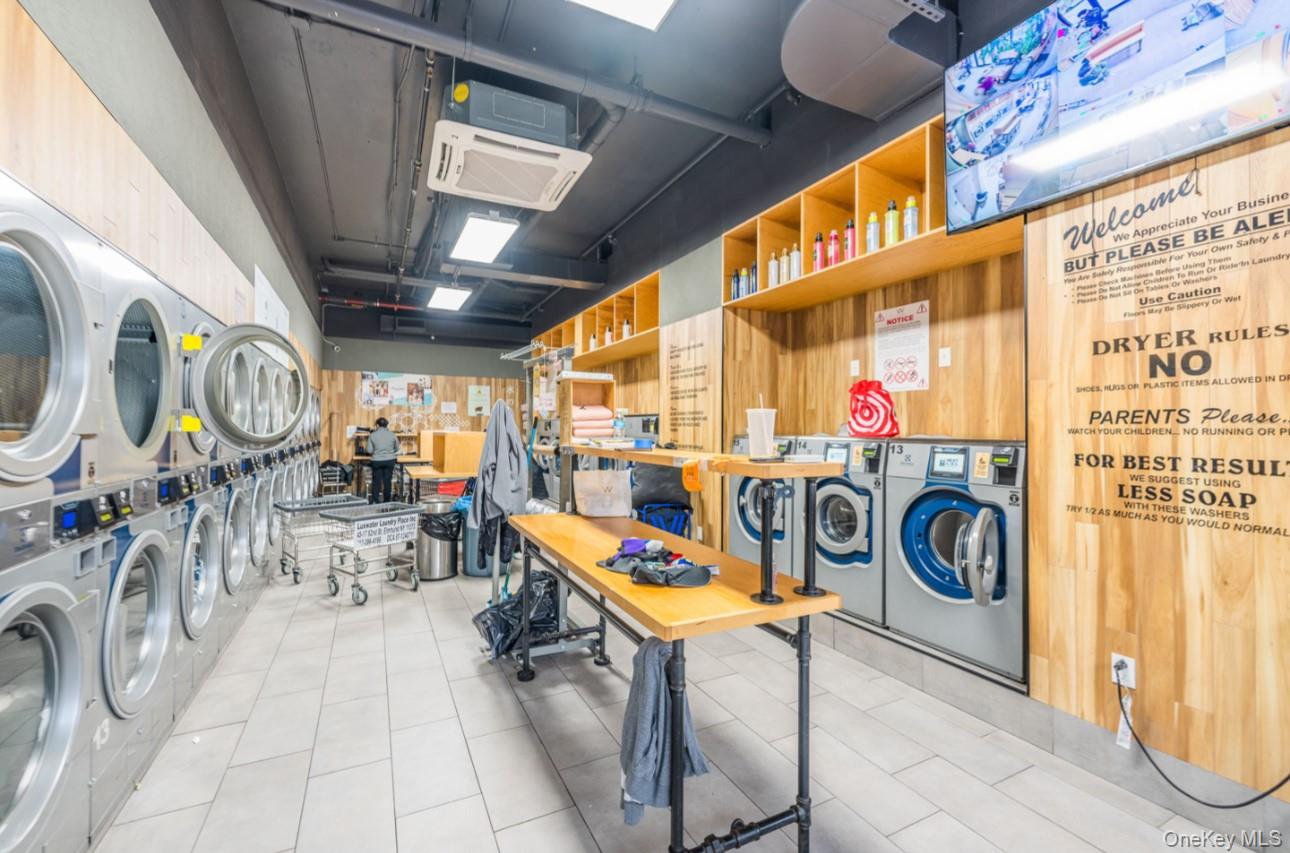 #3 photo, 45-16 NE 83rd street Street, 뉴욕퀸즈 Elmhurst , NY 11373