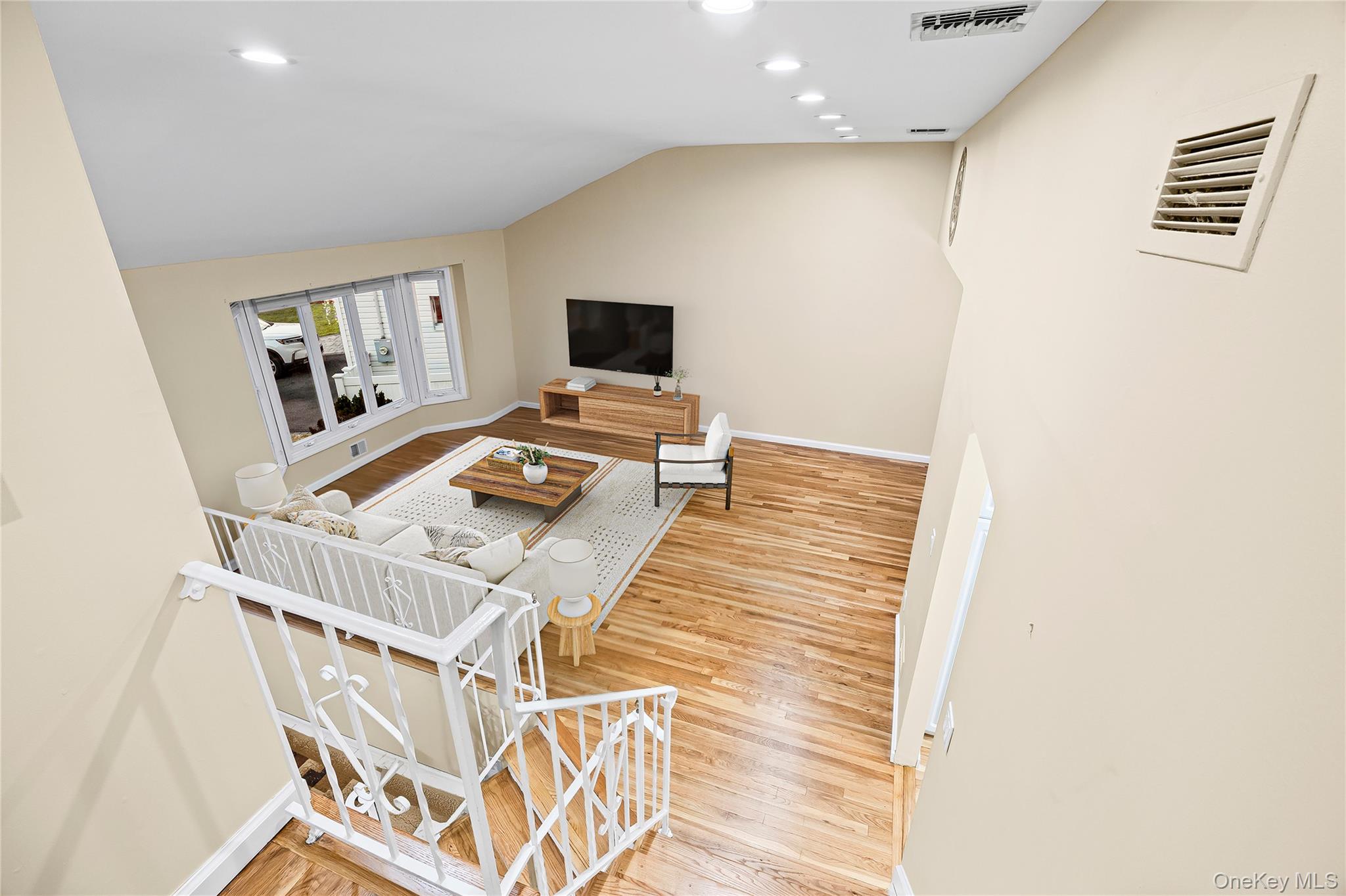 #11 photo, 1829 Bradley Court, North Bellmore , NY 11710