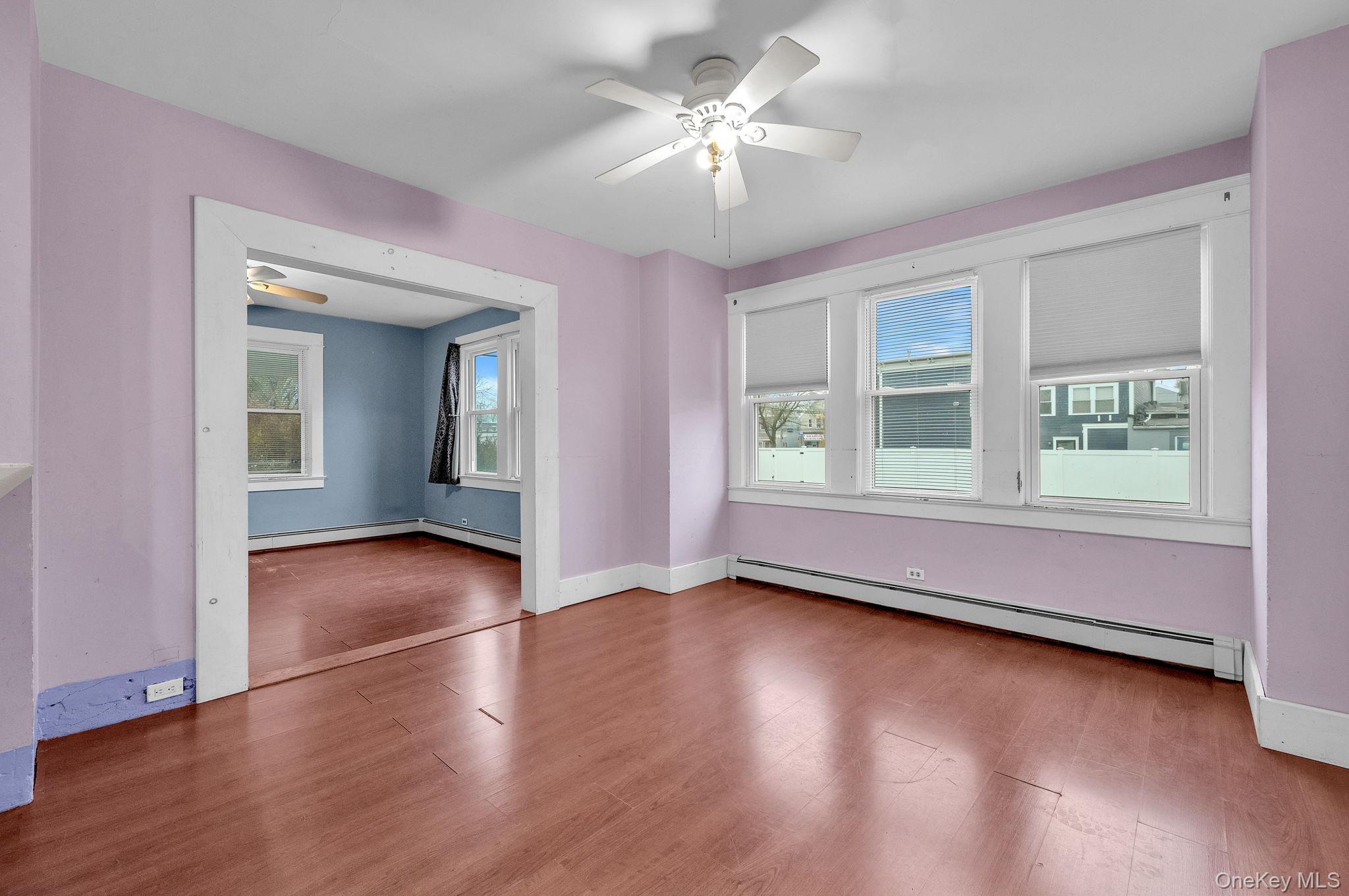 #13 photo, 4 3rd Avenue, מחוז סאפוק East Islip , NY 11730