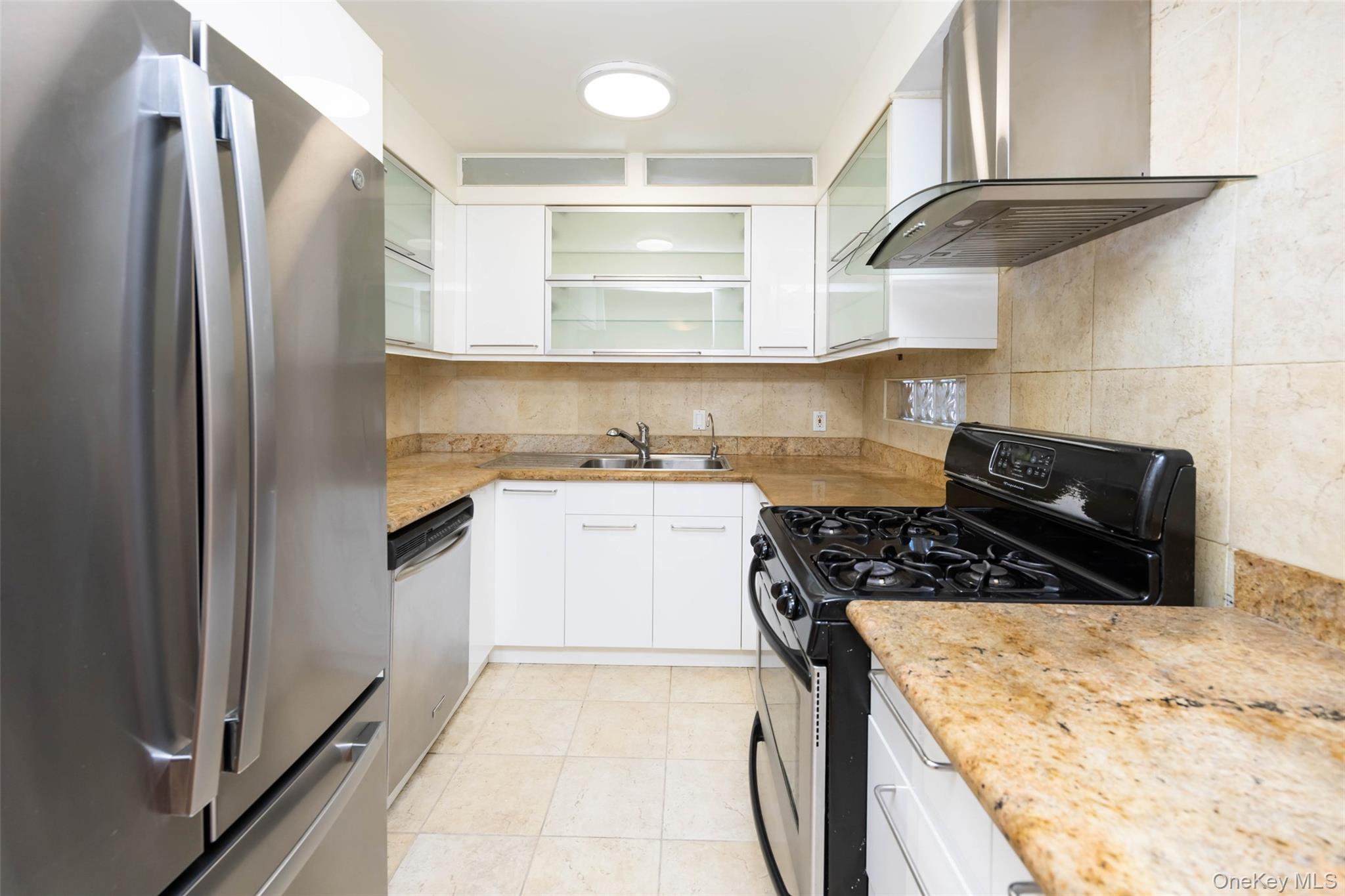 #8 photo, 8010 165th Street, Flushing , NY 11432