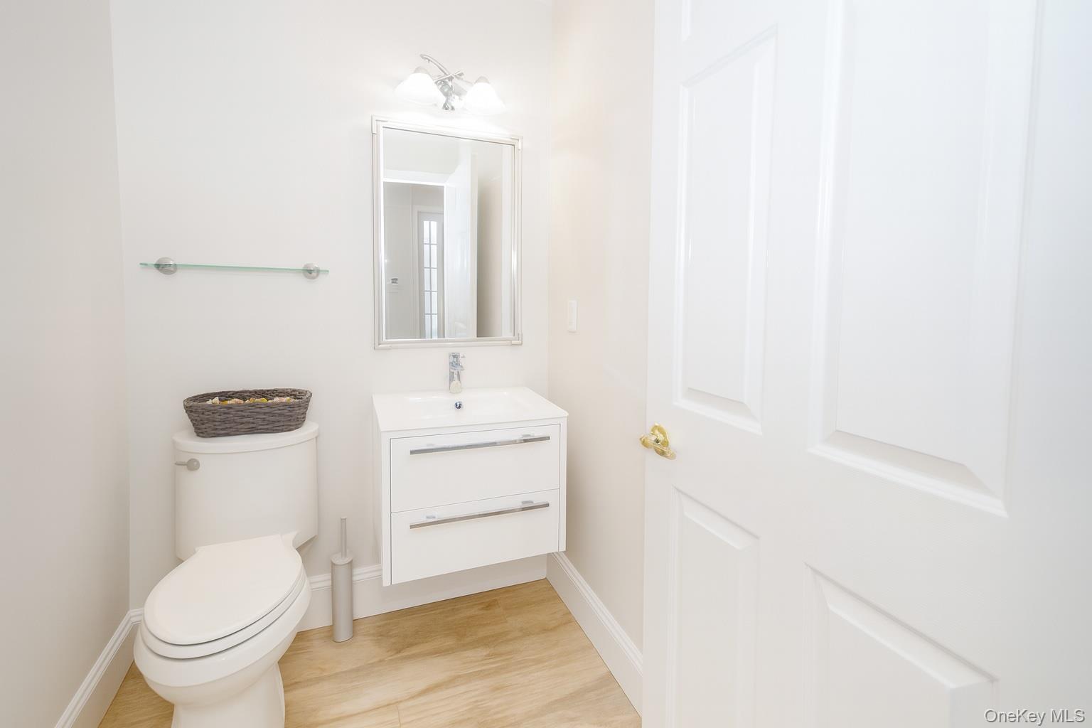 #12 photo, 736 Verona Drive, Melville , NY 11747