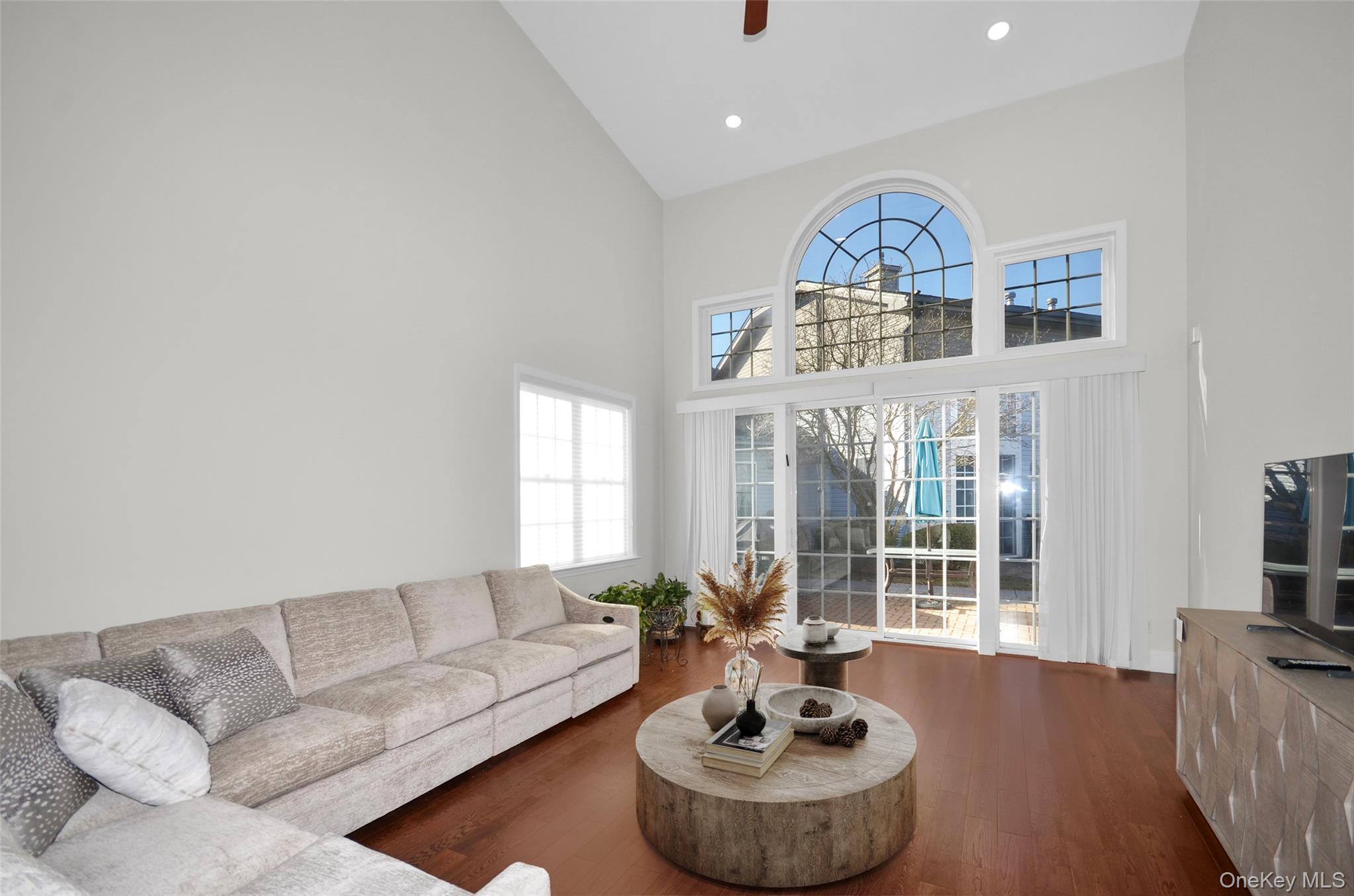 #8 photo, 736 Verona Drive, Melville , NY 11747