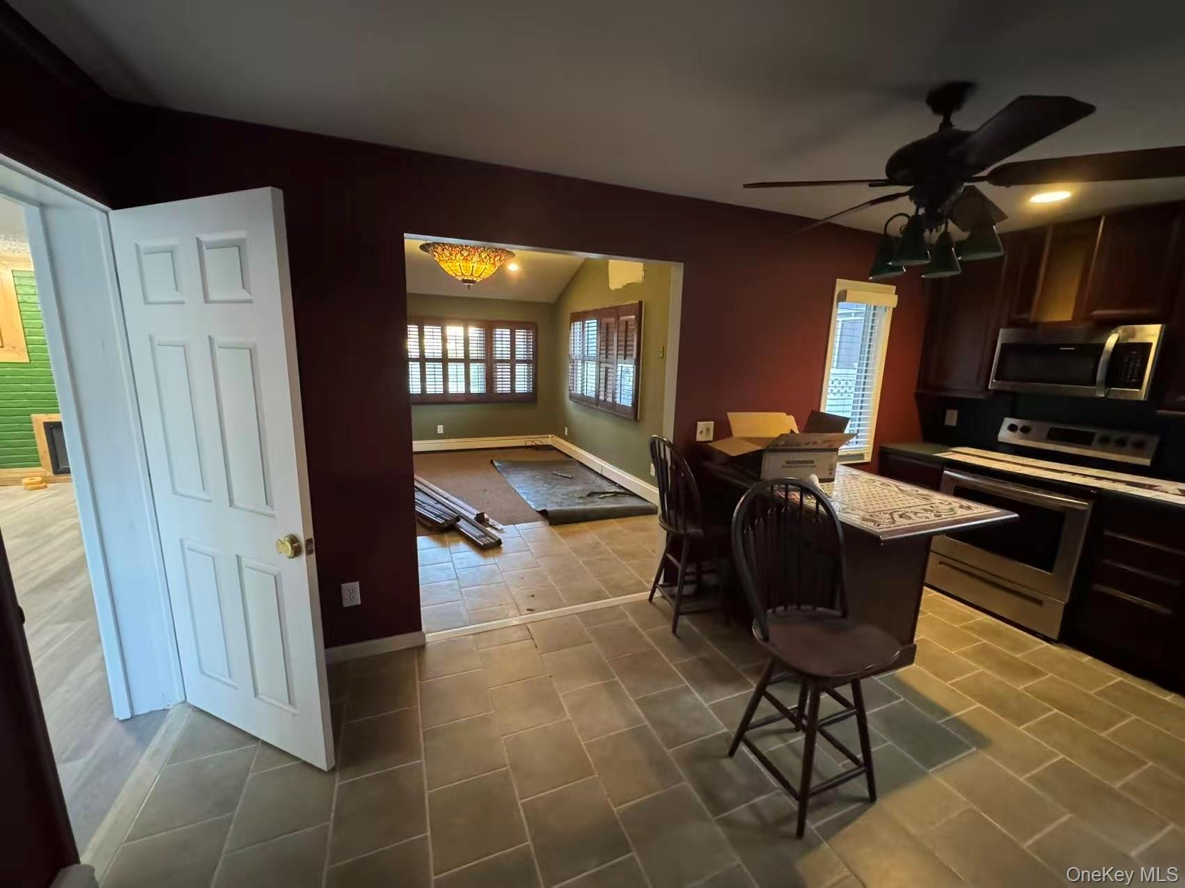 #2 photo, 6 Serpentine Lane, מחוז נסאו Levittown , NY 11756