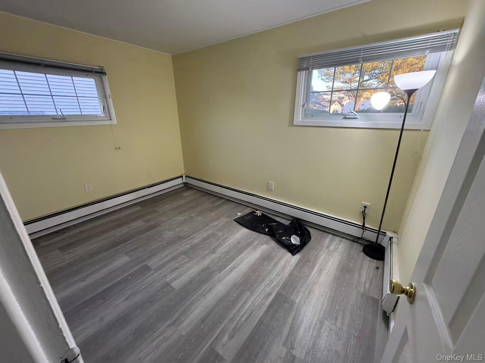 #8 photo, 6 Serpentine Lane, מחוז נסאו Levittown , NY 11756