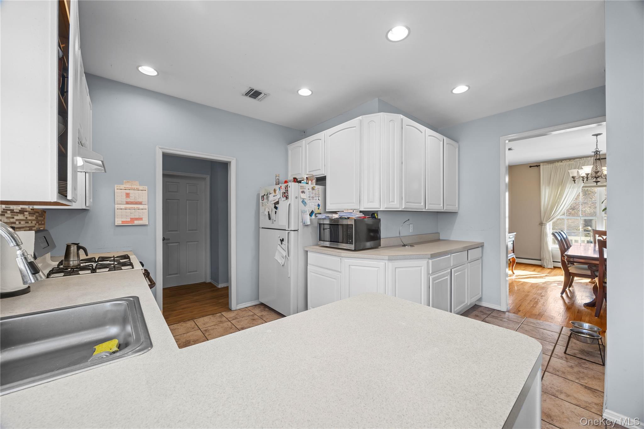 #12 photo, 7 Bittersweet Lane, 东长岛 Center Moriches , NY 11934