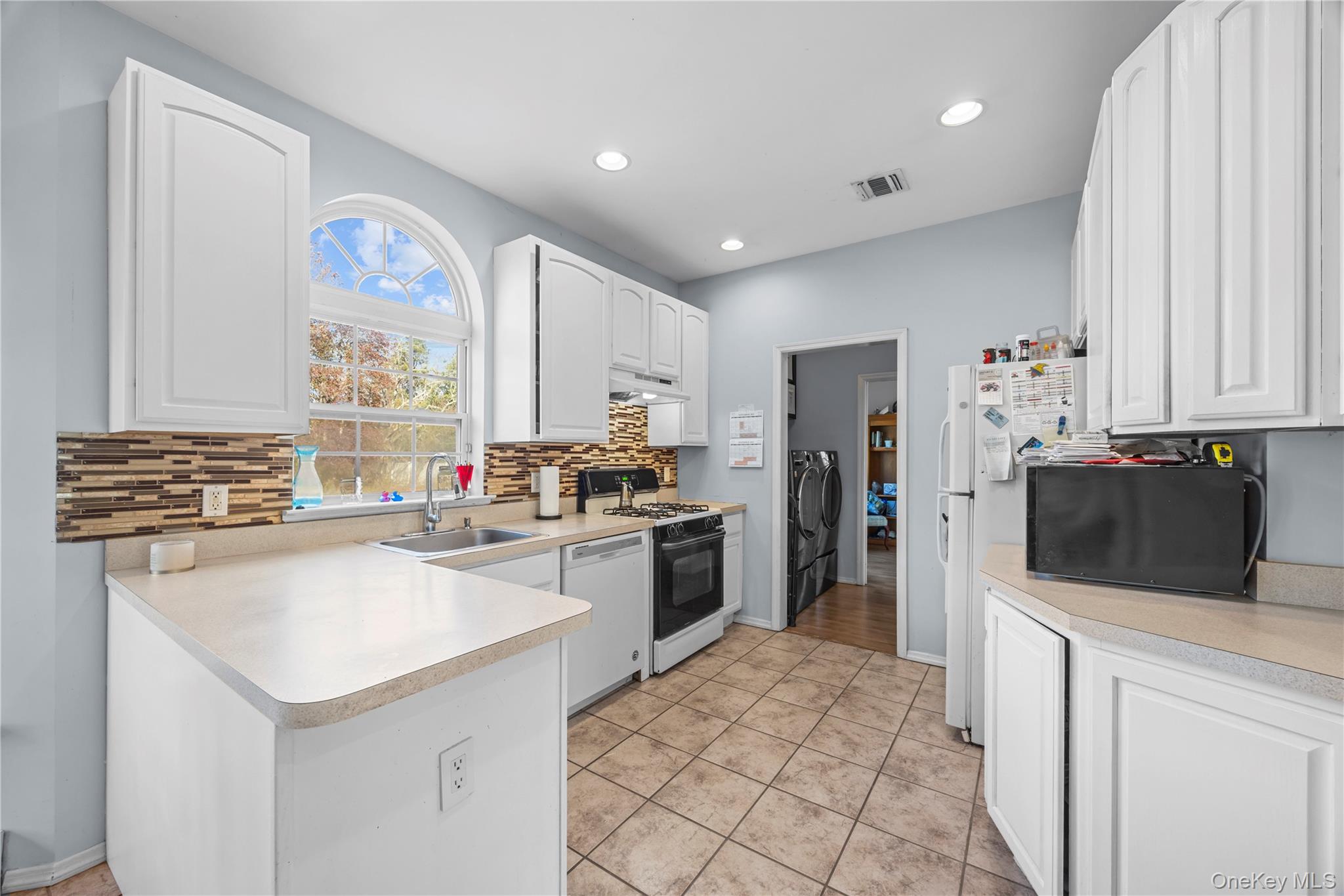 #14 photo, 7 Bittersweet Lane, 东长岛 Center Moriches , NY 11934