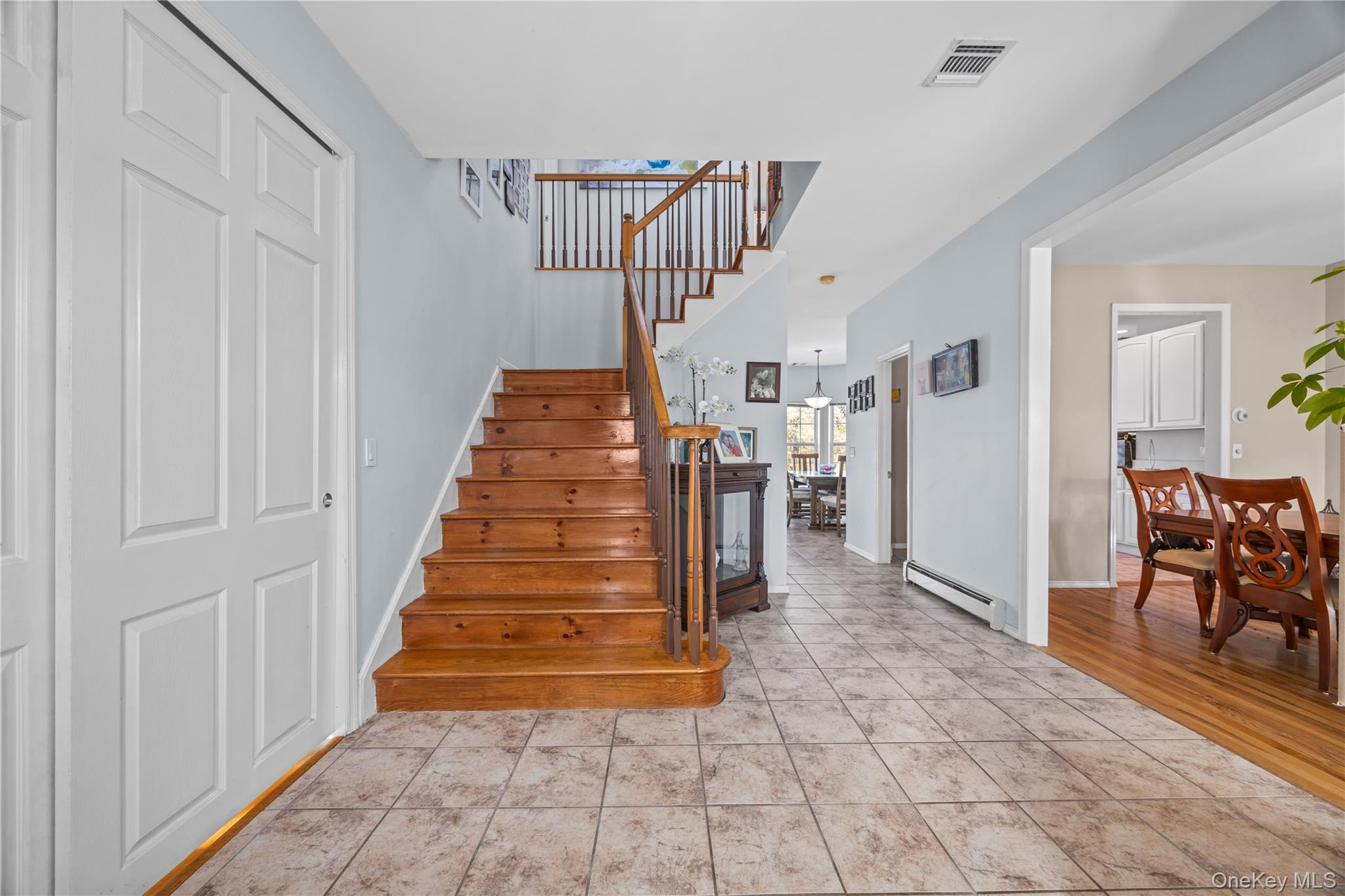 #8 photo, 7 Bittersweet Lane, 东长岛 Center Moriches , NY 11934