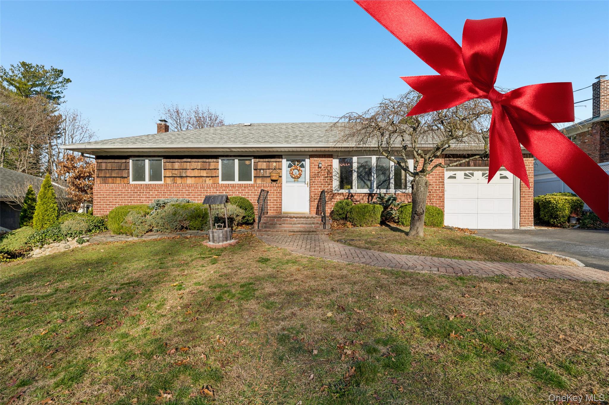 #1 photo, 6 Silver Avenue, מחוז סאפוק Huntington Station , NY 11746